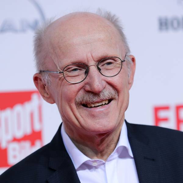 Willi Lemke, ehemaliger UN-Sonderberater für Sport und früherer Bundesliga-Manager, kommt zur Verleihung des „Sport Bild Award 2018“.