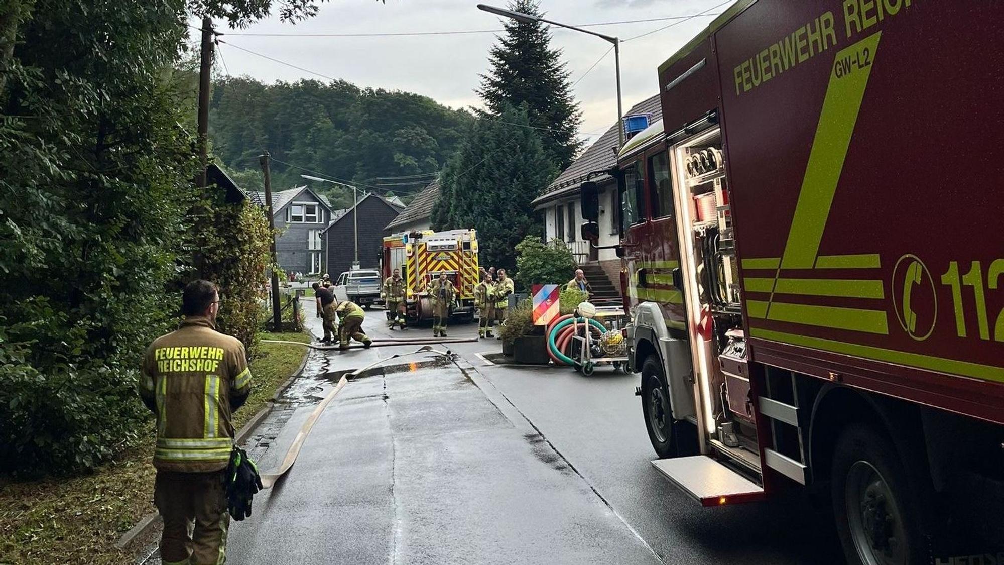 Besonders die Reichshofer Feuerwehr war am Dienstag gefordert.