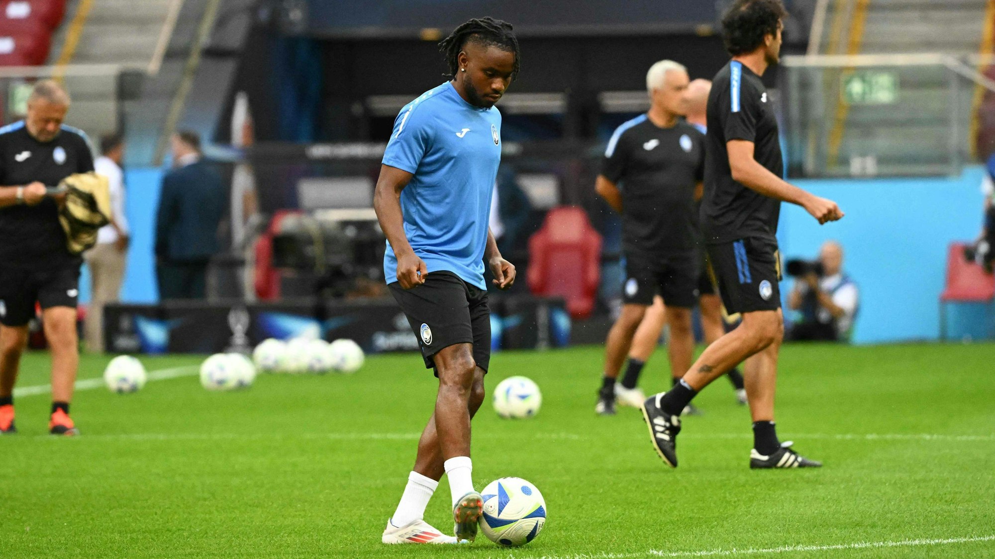 Atalantas nigerianischer Angreifer Ademola Lookman beim Training in Warschau