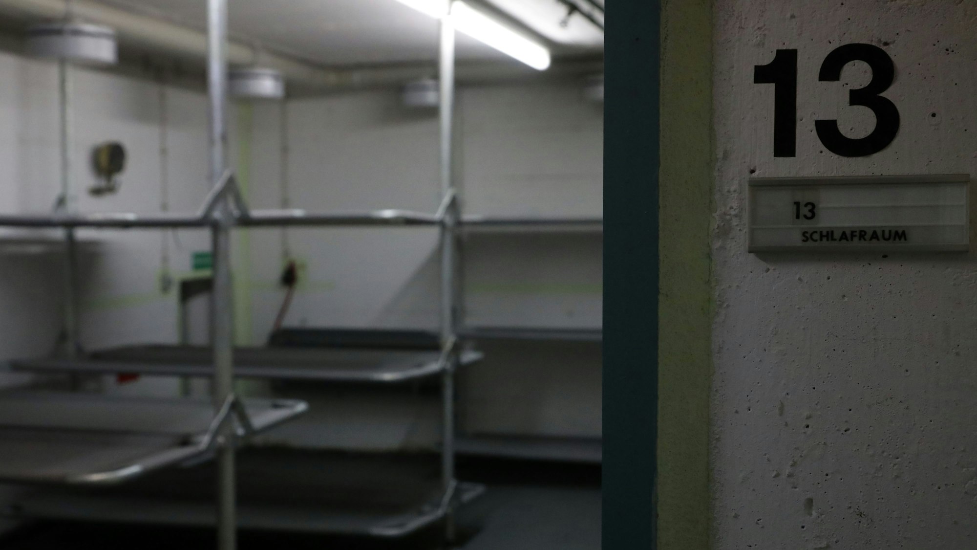 Blick in Zimmer 13 der Kommandozentrale