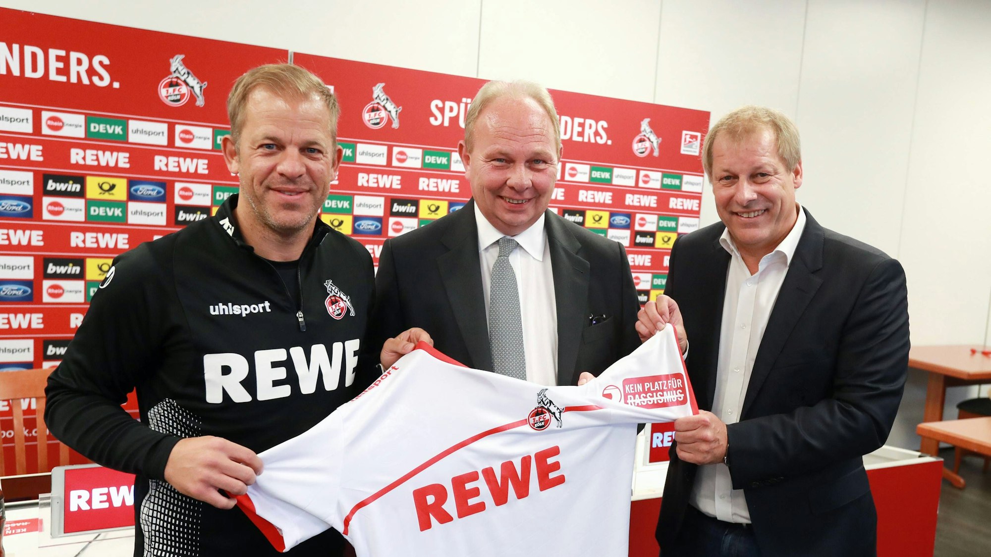 Gottfried Rüßmann (Mitte) soll in den Mitgliederrat des 1. FC Köln gewählt werden.