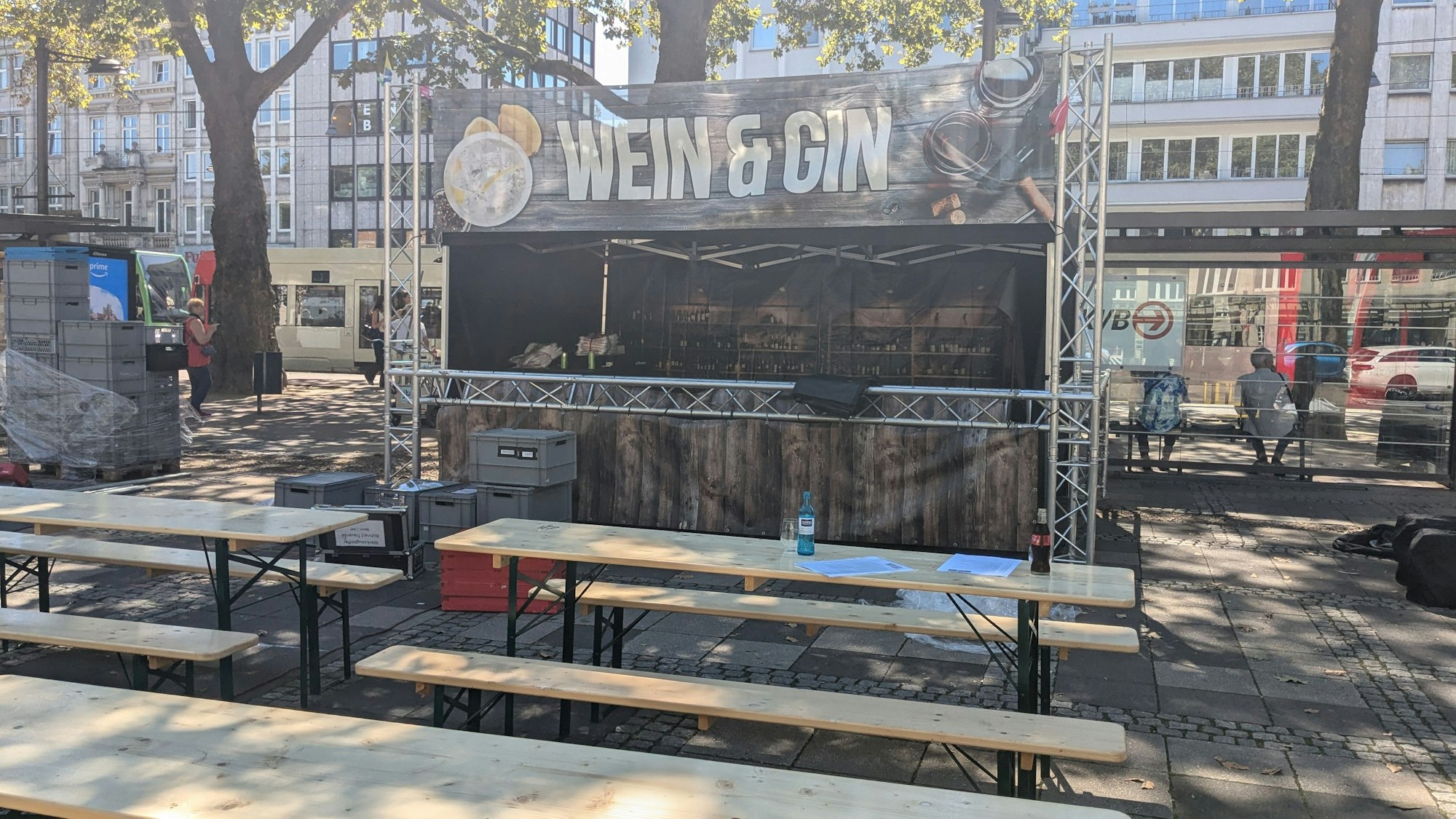 Stand am Neumarkt ist noch im Aufbau