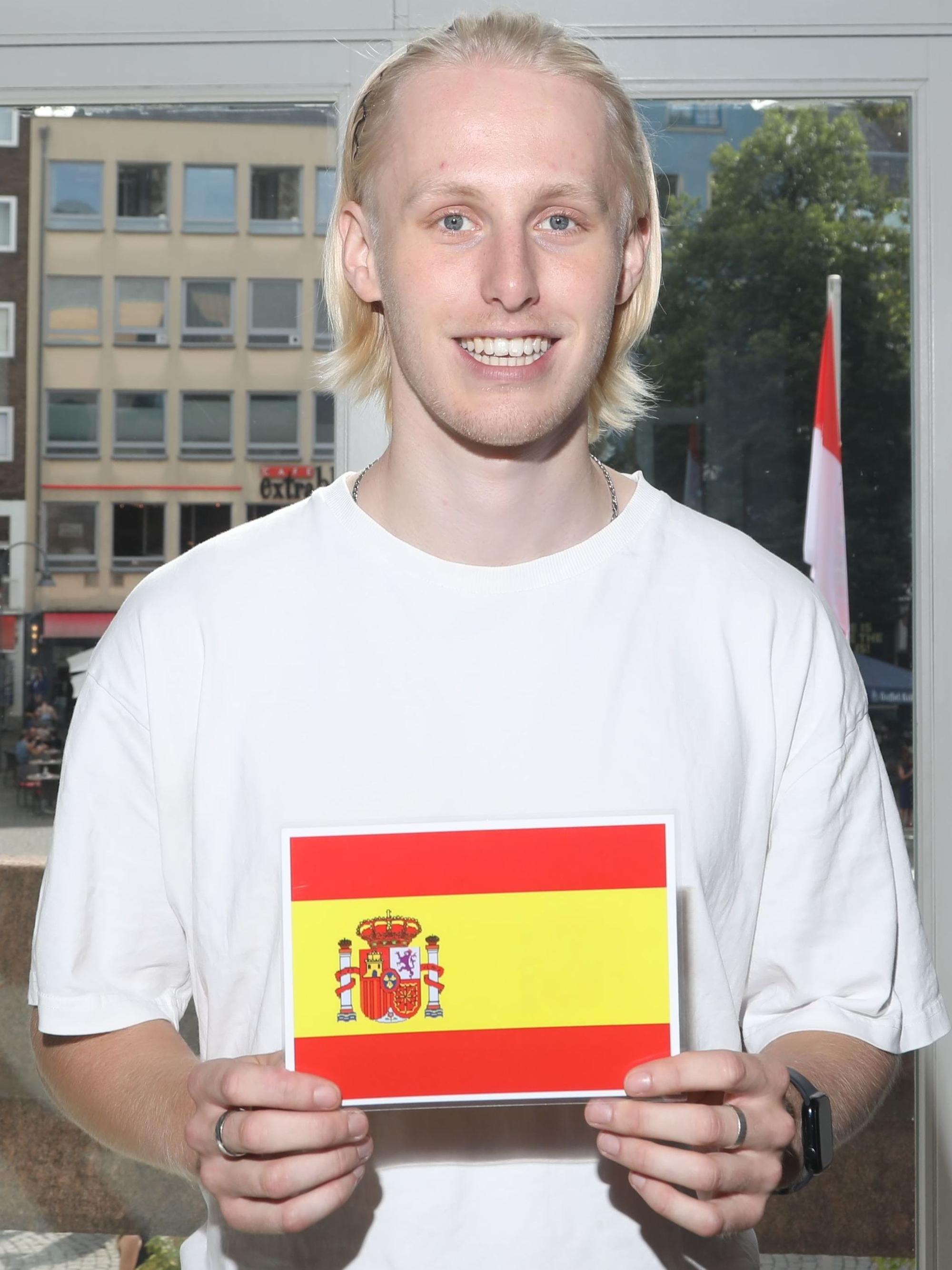 Julian Zurmühlen (22) geht nach Spanien, um dort in einer Einrichtung für Menschen mit geistiger Behinderung zu arbeiten.