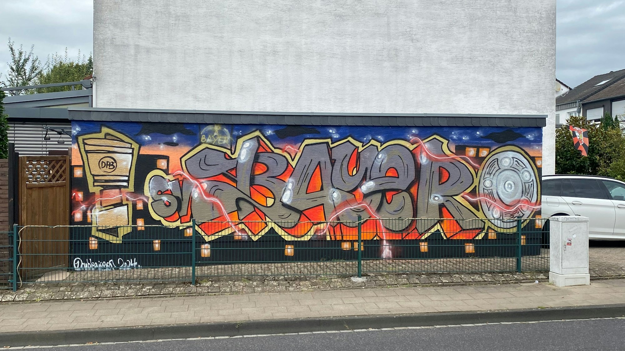 Garage mit Graffitikunst