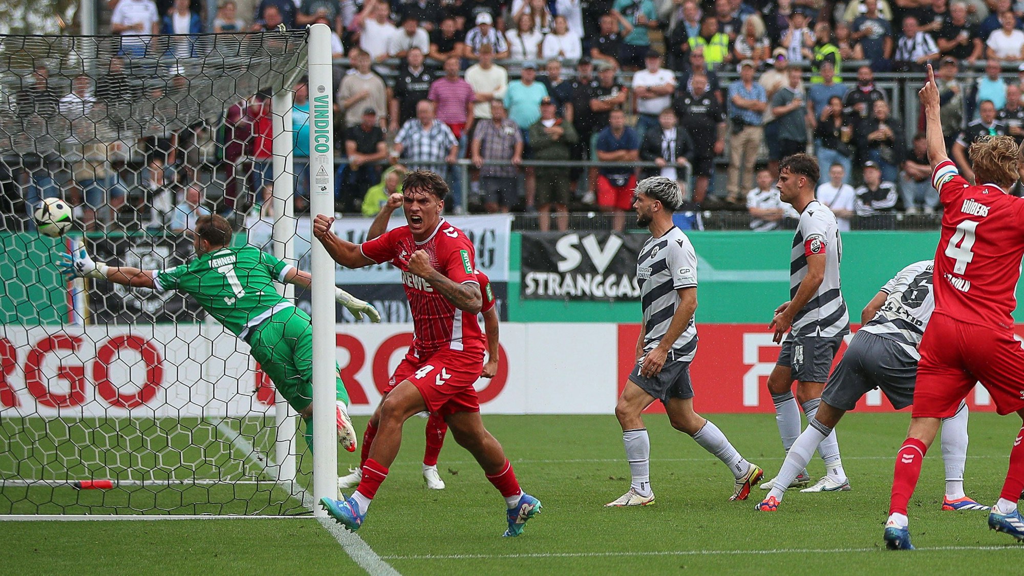 Tor! Julian Pauli hat zum Kölner 1:0 getroffen, es war der erste Treffer des jungen Innenverteidigers für die FC-Profis.