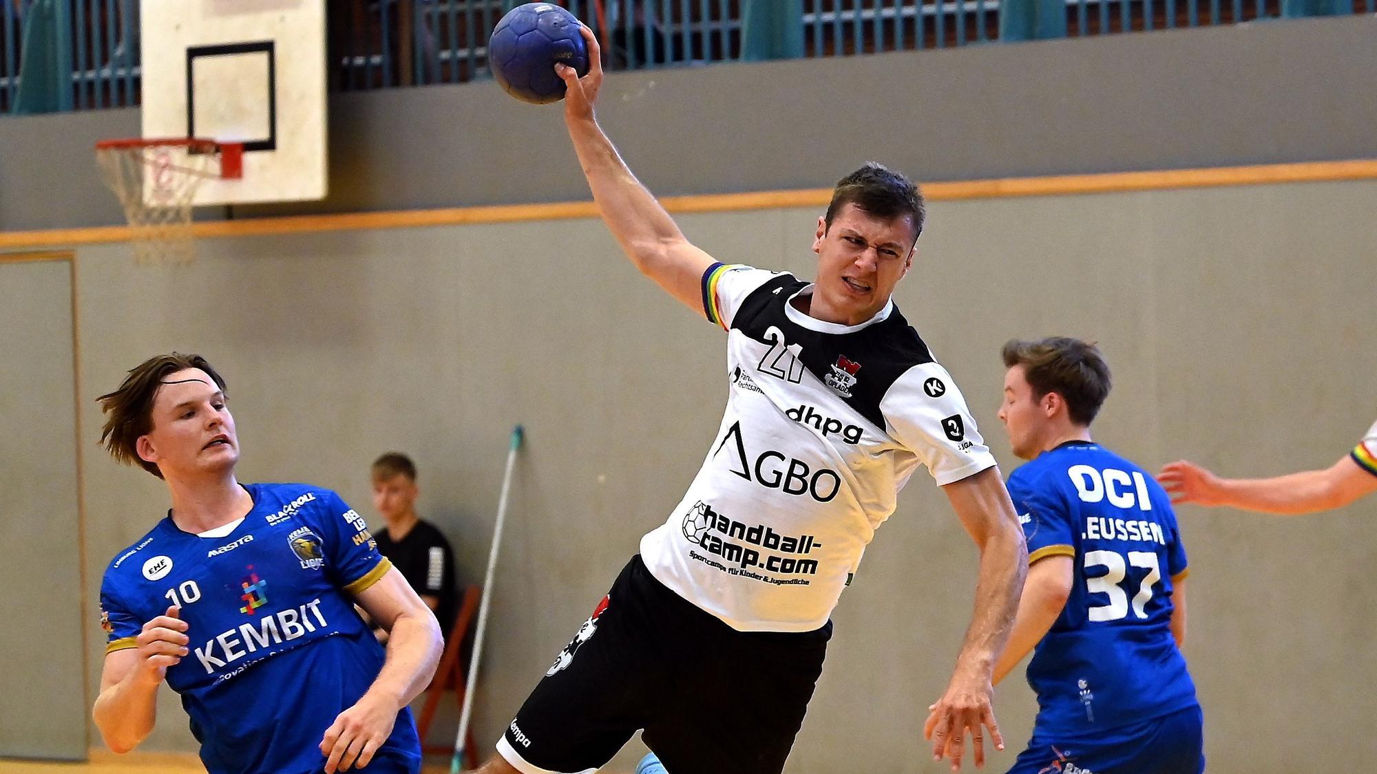 10.08.2024, Handball-Tus Opladen-Limburg
mitte: Oliver Dasburg (Opladen)
Foto: Uli Herhaus