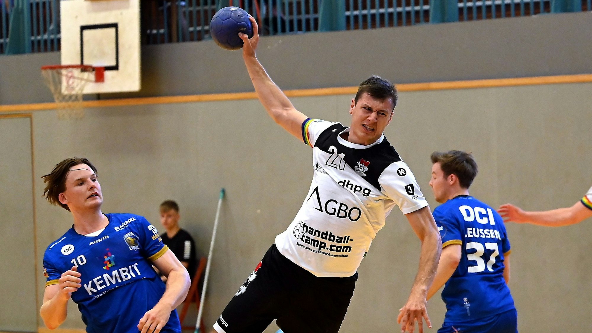 10.08.2024, Handball-Tus Opladen-Limburg
mitte: Oliver Dasburg (Opladen)
Foto: Uli Herhaus