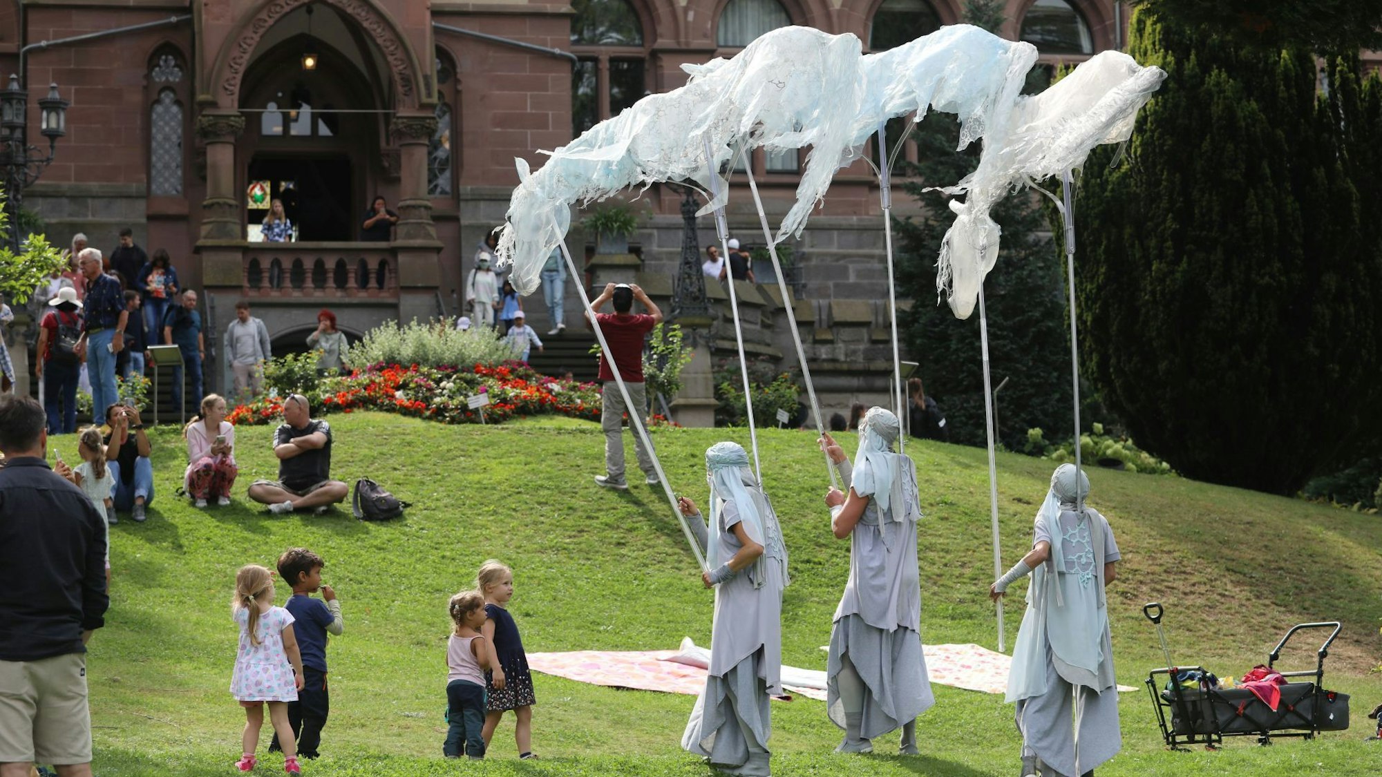 Die Windpferde verzauberten auf dem „Fest der Fantasie“ an der Drachenburg in Königswinter: