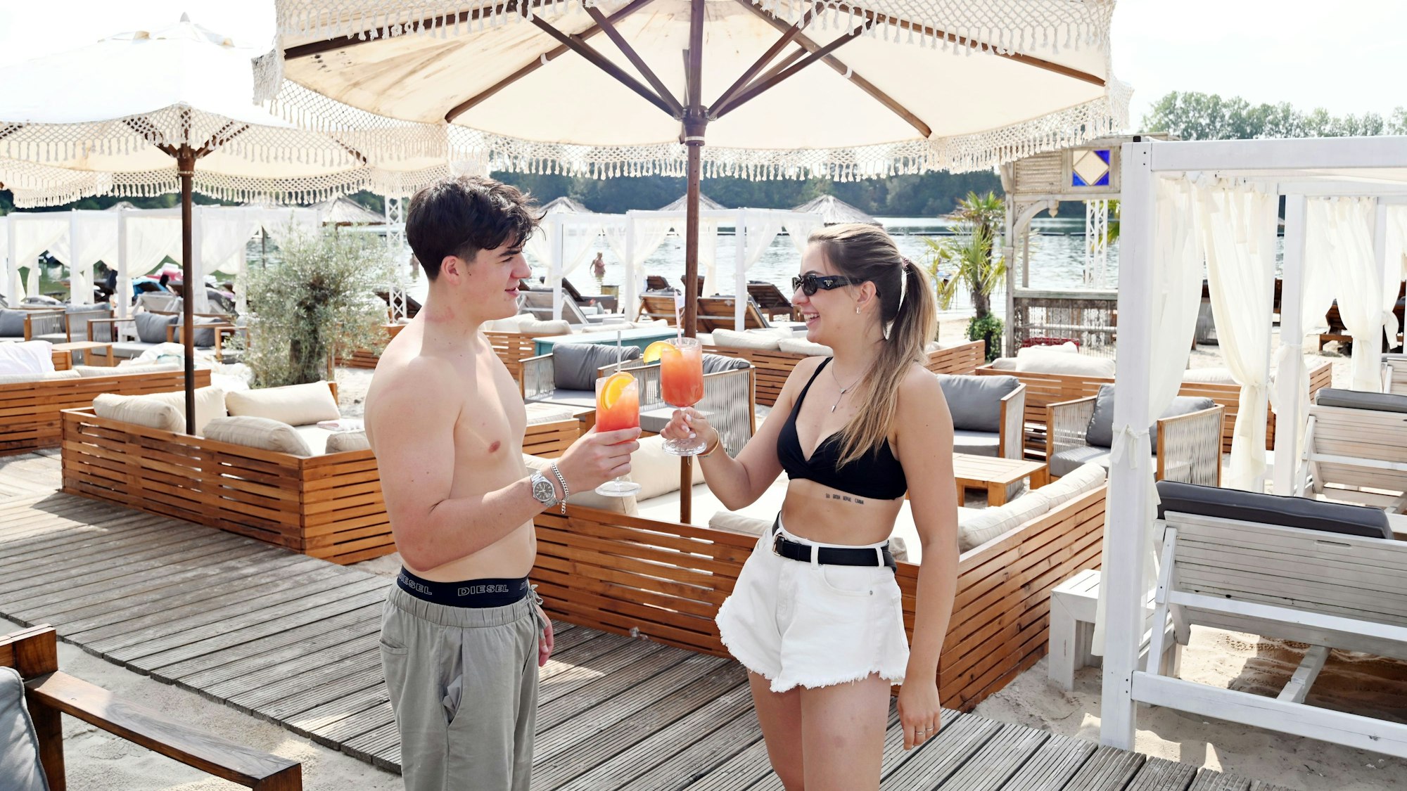 Der Beachclub am Escher See füllt sich bei hohen Temperaturen schnell, die Stadt genehmigte die Öffnung aber gar nicht.