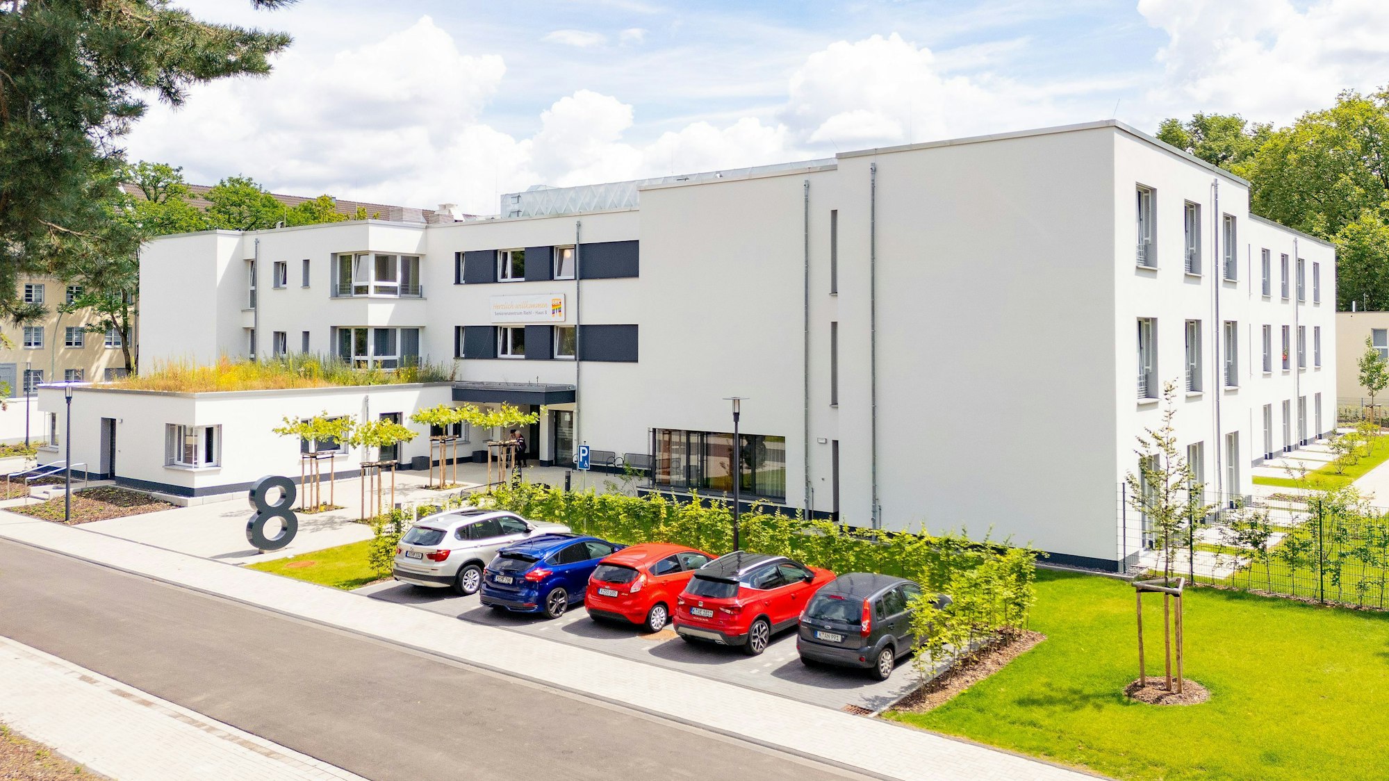 Das neue SBK-Haus 8 von außen.