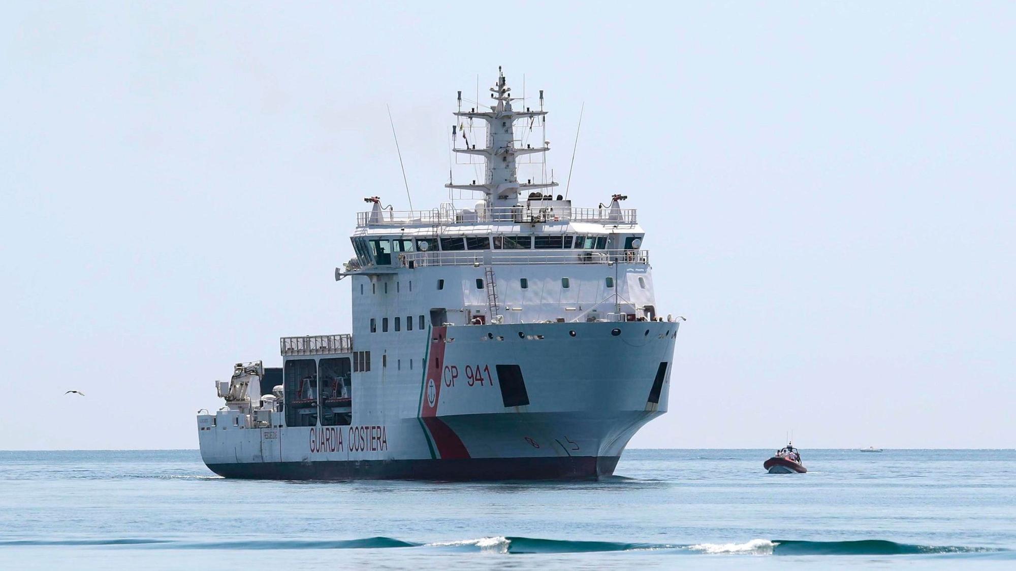 Das Foto zeigt das Schiff „Diciotti“ der italienischen Küstenwache. Mit solchen Schiffen ist die Küstenwache im Mittelmeer im Einsatz. (Symbolbild)