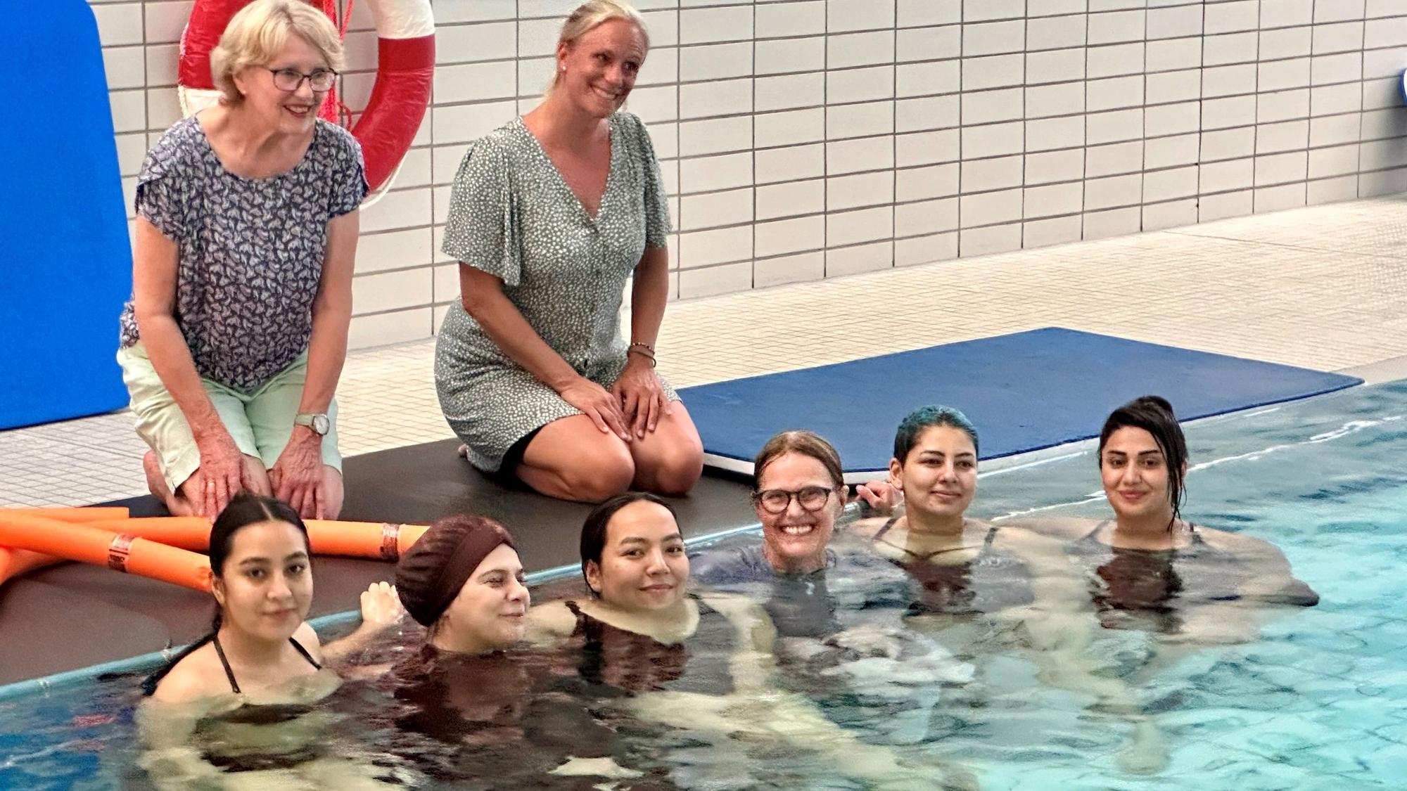 Schwimmkurs für Frauen mit Fluchterfahrung in Bensberg.