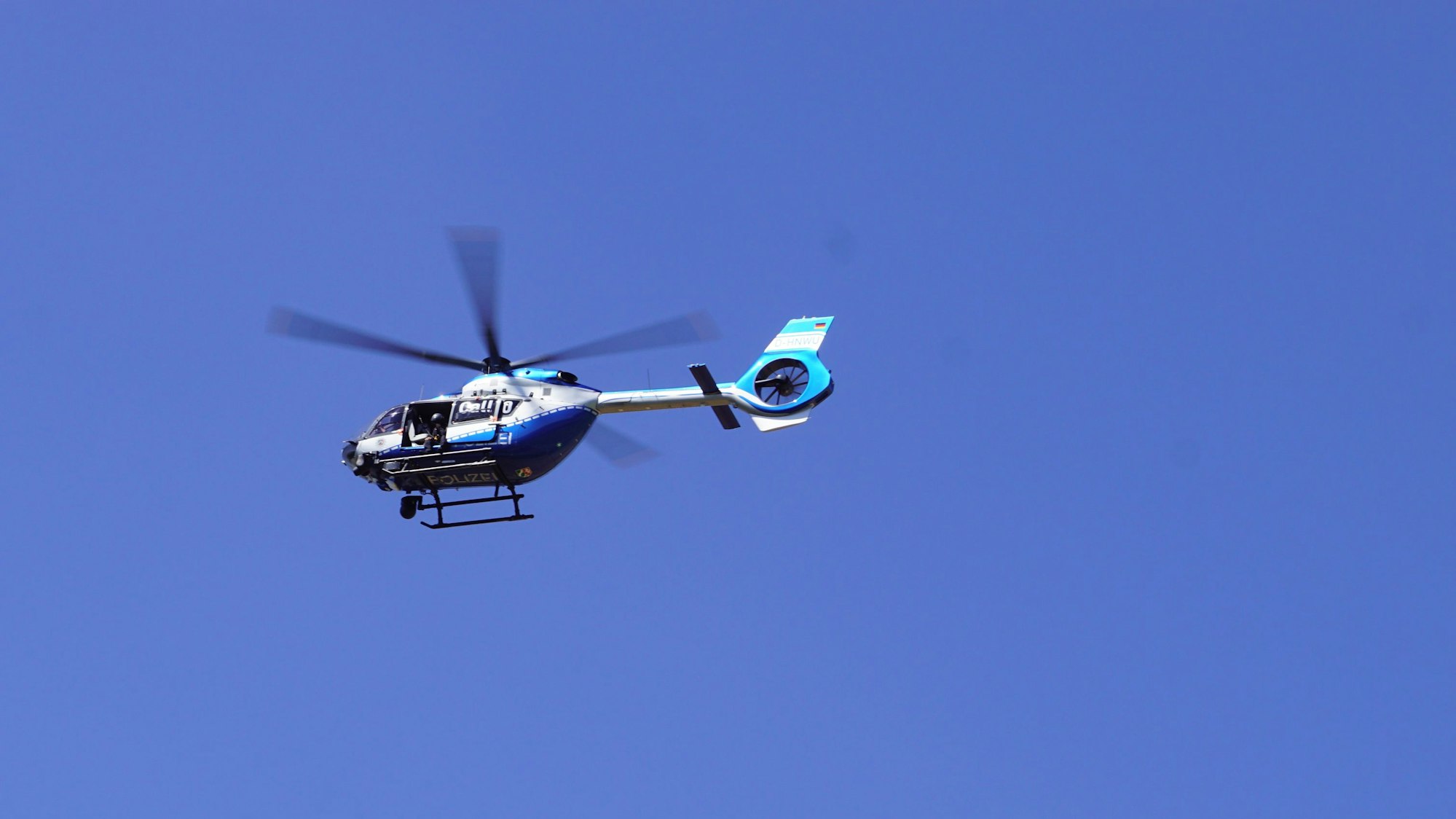 Das Bild zeigten einen Polizeihubschrauber.