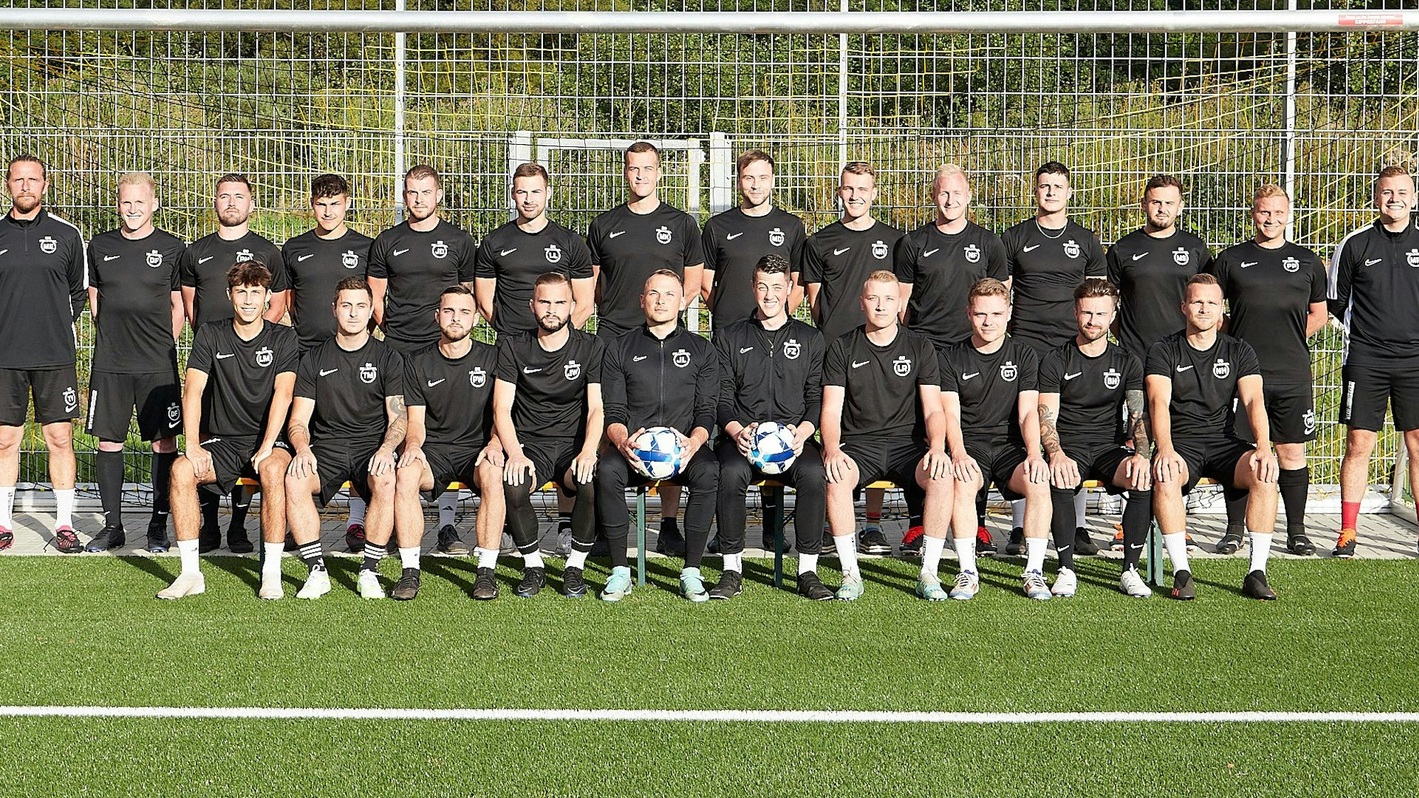 Das Bild zeigt die Mannschaft der SG Hellenthal.