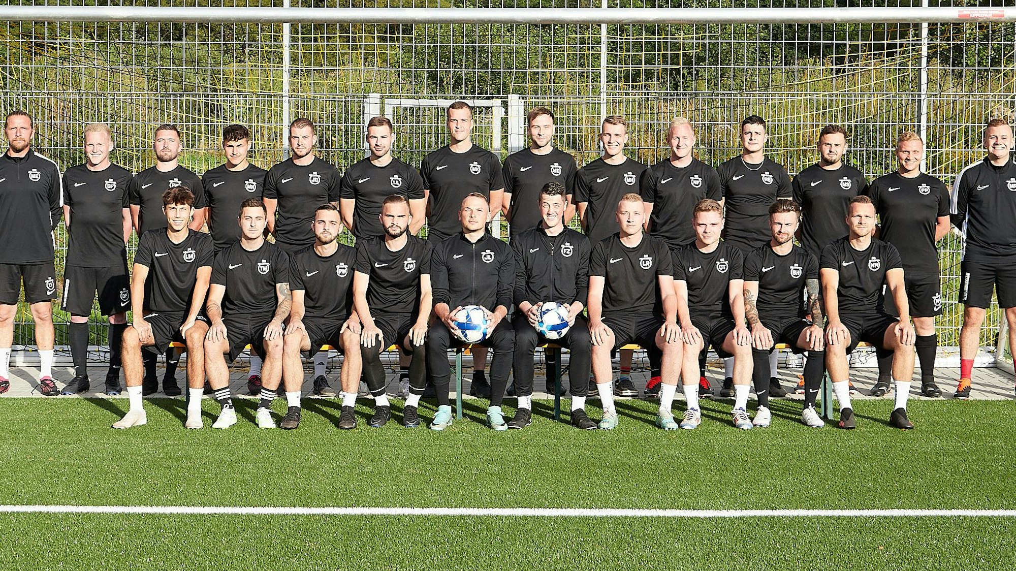 Das Bild zeigt die Mannschaft der SG Hellenthal.