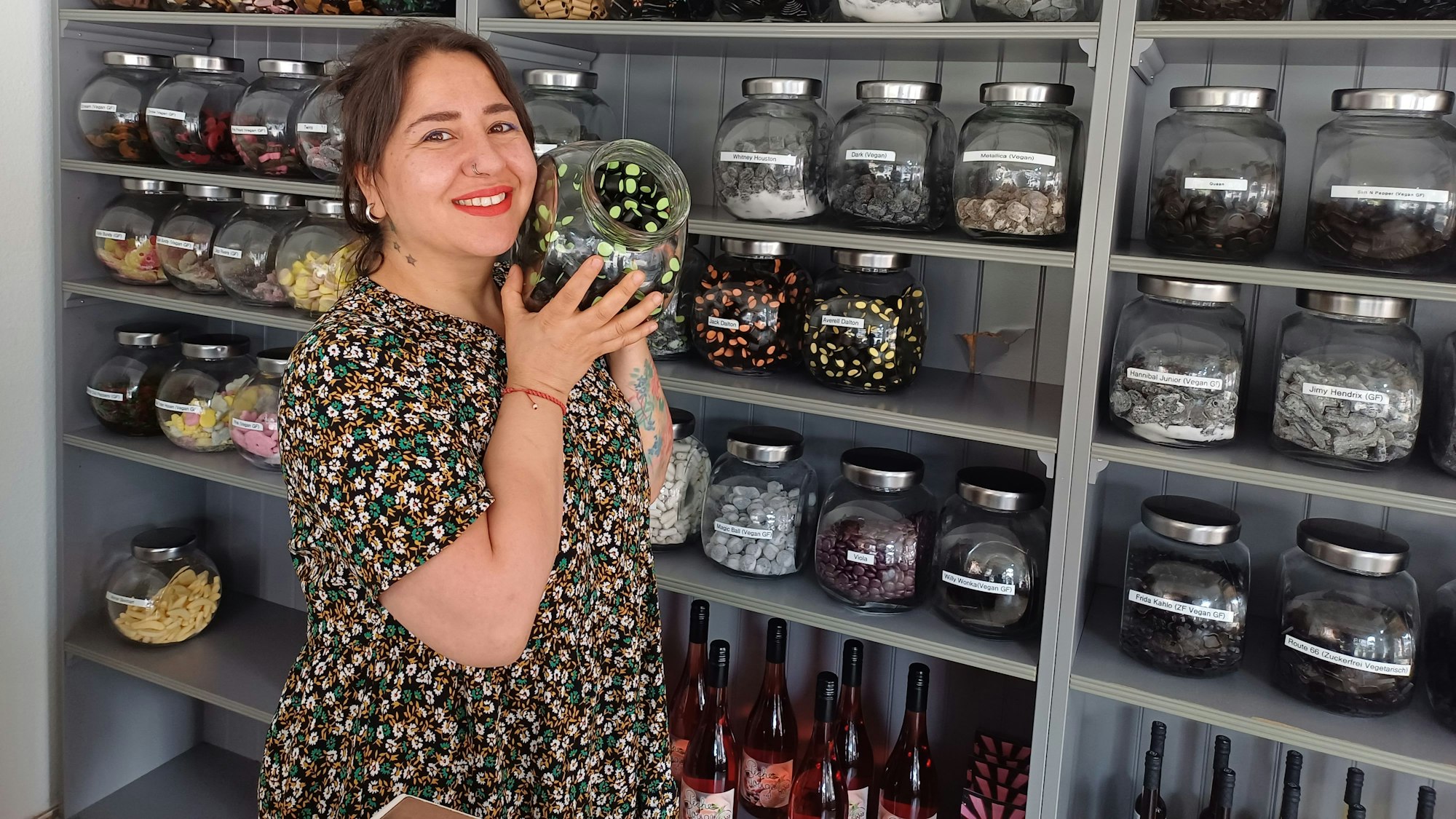 Derya Deniz-Isik hat die „Dunkle Materie“ in Opladen wiedereröffnet.