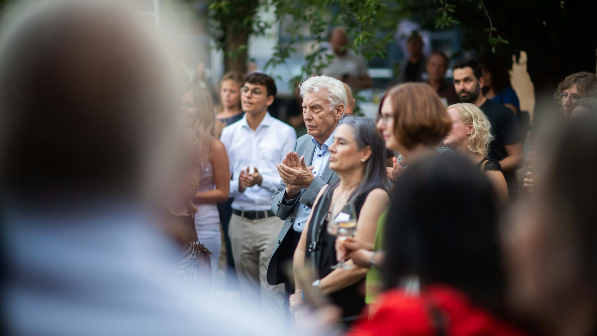 Das Bild zeigt einige Teilnehmer an dem Branchentreffen in Euskirchen.