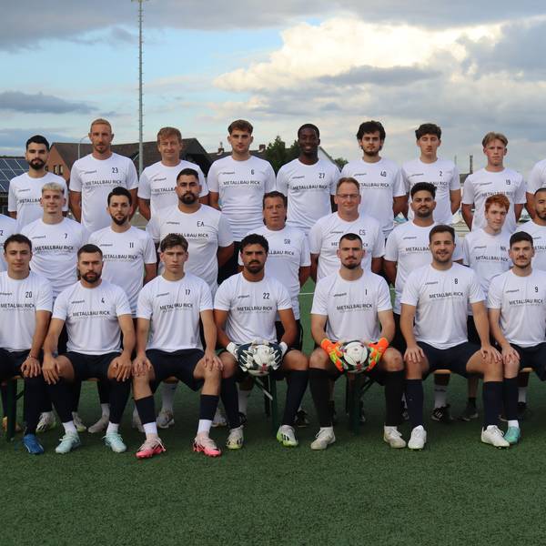 Das Bild zeigt die Mannschaft des SV Bessenich.
