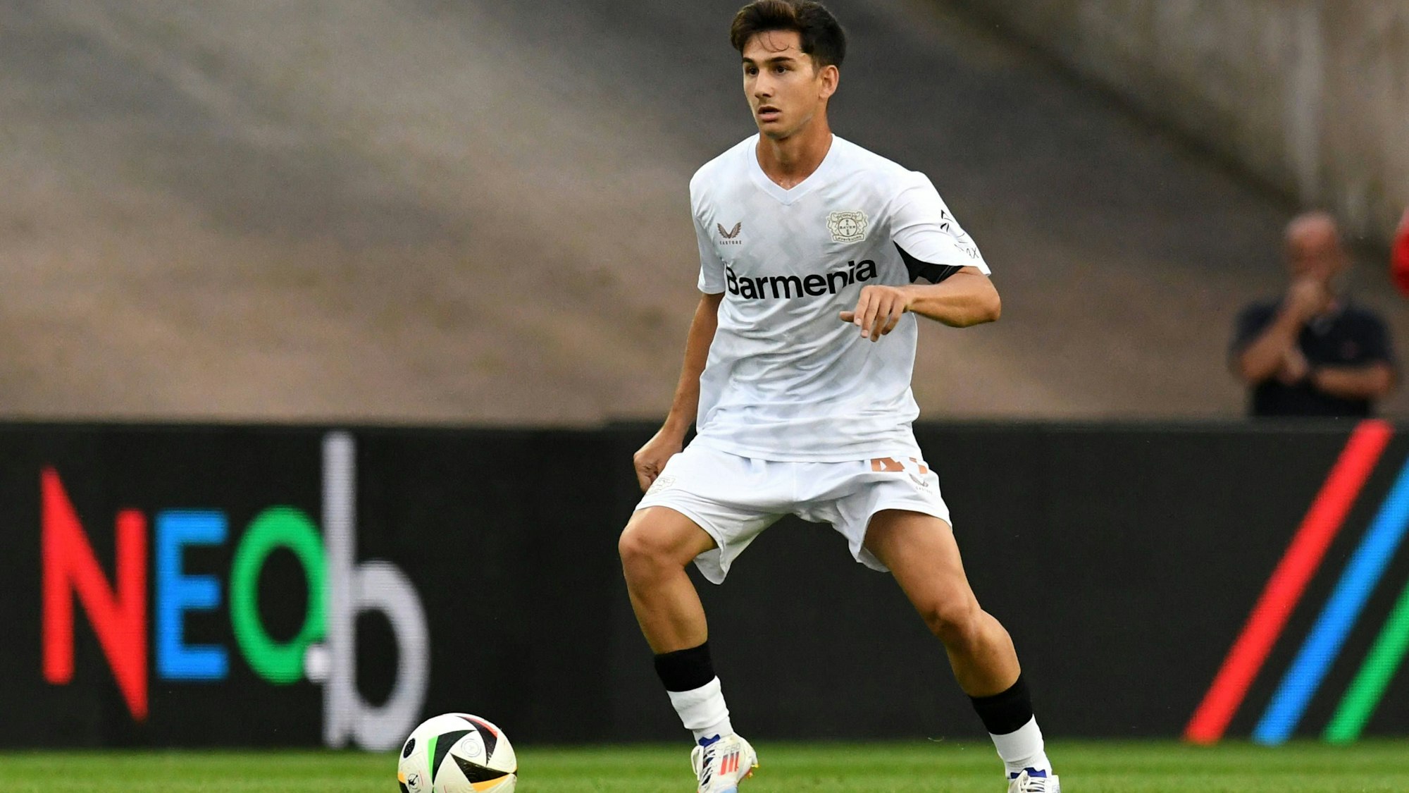 Francesco Buono Bayer 04 Leverkusen . GER, Rot-Weiss Essen vs Bayer 04 Leverkusen, Fussball, Testspiel, Spielzeit 2024/2025, 26.07.2024 DFL REGULATIONS PROHIBIT ANY USE OF PHOTOGRAPHS AS IMAGE SEQUENCES AND/OR QUASI-VIDEO GER, Rot-Weiss Essen vs Bayer 04 Leverkusen, Fussball, Testspiel, Spielzeit 2024/2025, 26.07.2024 Essen *** Francesco Buono Bayer 04 Leverkusen GER, Rot Weiss Essen vs Bayer 04 Leverkusen, Football, Test match, Season 2024 2025, 26 07 2024 DFL REGULATES PROHIBIT ANY USE OF PHOTOGRAPHS AS IMAGE SEQUENCES AND OR QUASI VIDEO GER, Rot Weiss Essen vs Bayer 04 Leverkusen, Football, Test match, Season 2024 2025, 26 07 2024 Essen Copyright: xEibner-Pressefoto/ThomasxThienelx EP_TTL