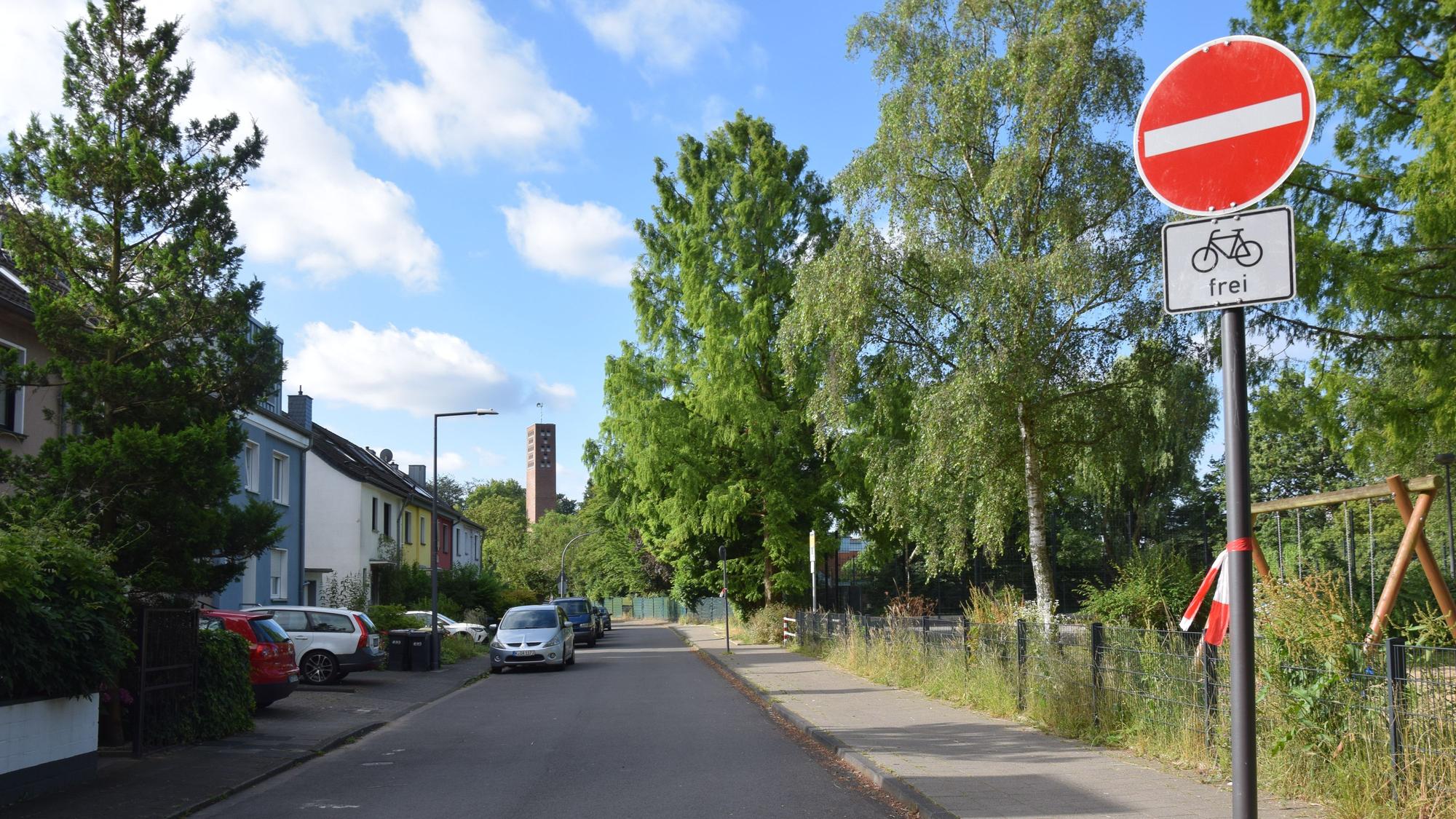 Die Schulstraße an der Rosenmaarstraße in Hohenhaus.