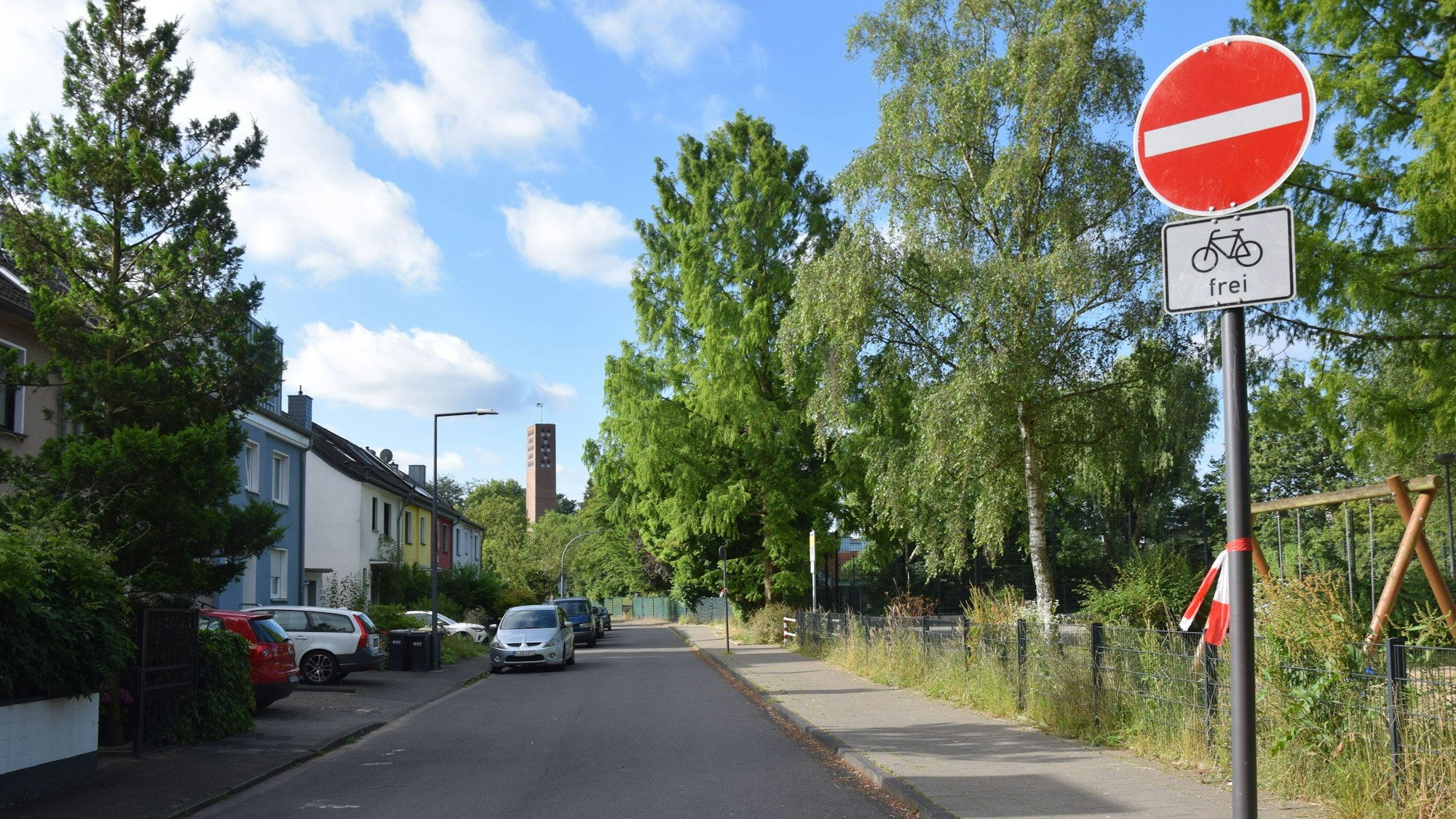 Die Schulstraße an der Rosenmaarstraße in Hohenhaus.