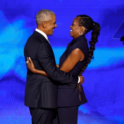 Der ehemalige US-Präsident Barack Obama und die ehemalige First Lady Michelle Obama wurden bei der Democratic National Convention gefeiert.
