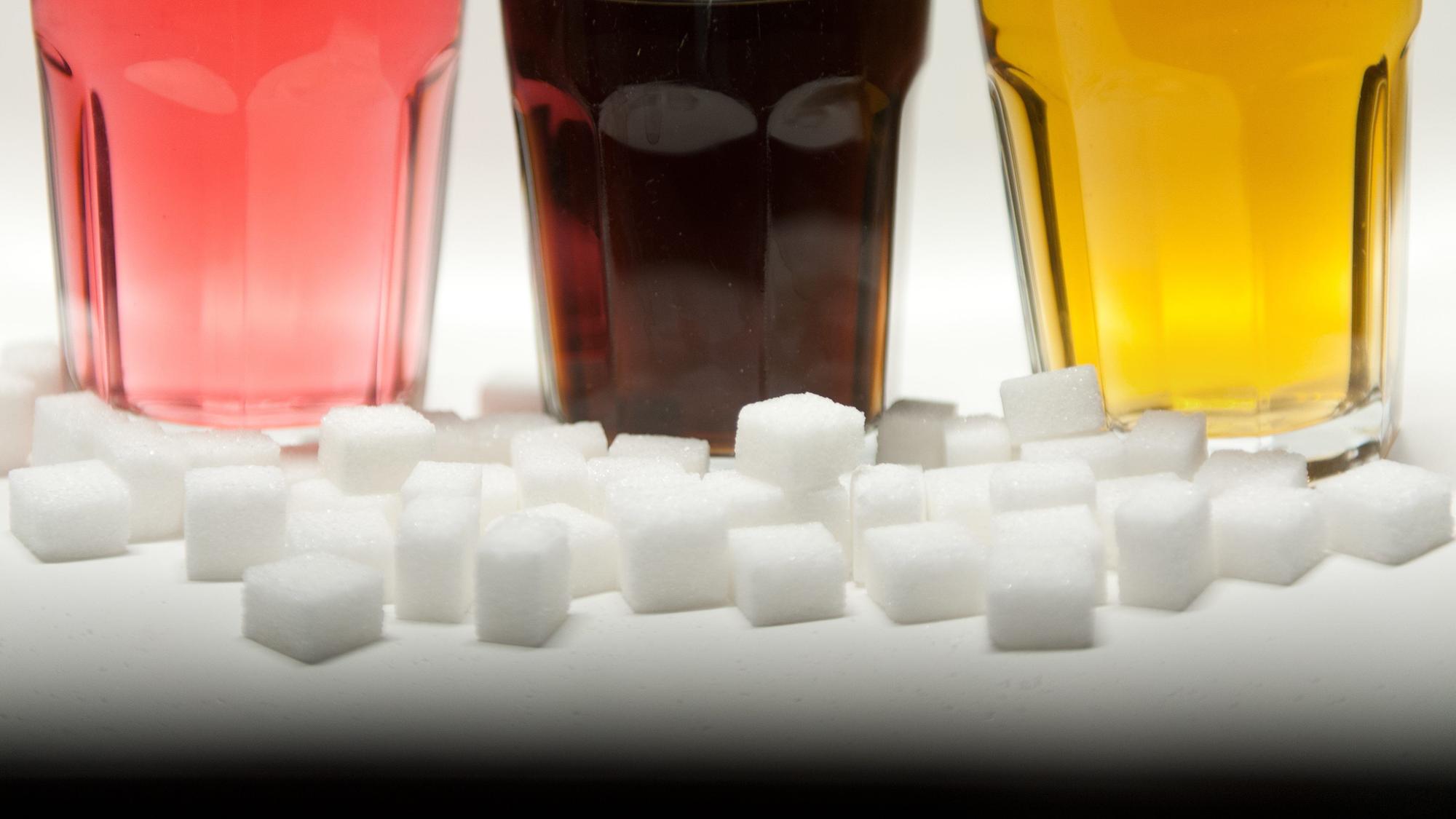 Die Zuckerwürfel sollen zeigen, dass Getränke wie Limo jede Menge davon enthalten.