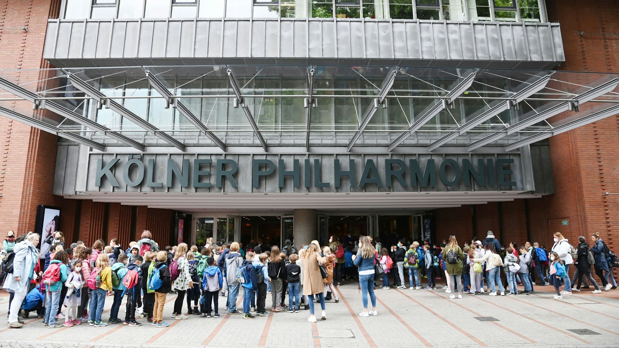 Der Eingang der Philharmonie.