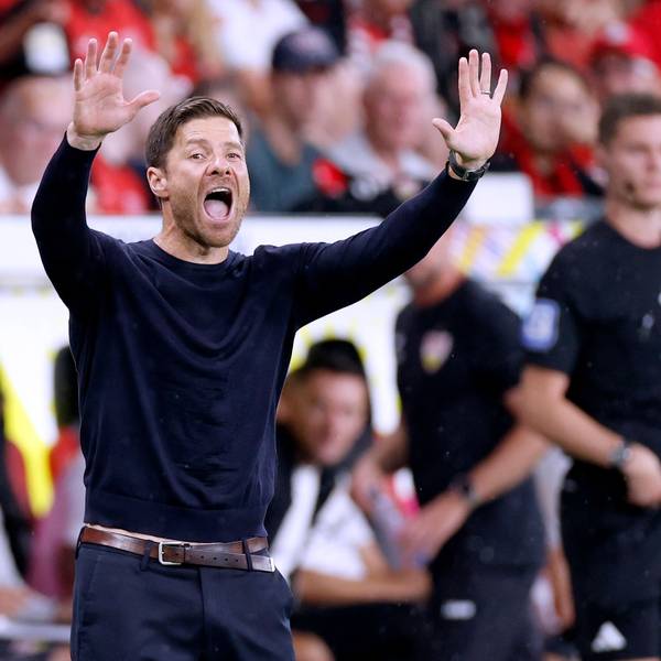 Trainer Xabi Alonso beim Supercup zwischen Bayer 04 Leverkusen und dem VfB Stuttgart.