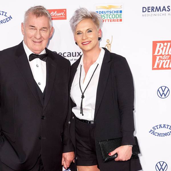Heinz Hoenig und seine Ehefrau Annika Kärsten auf dem roten Teppich.