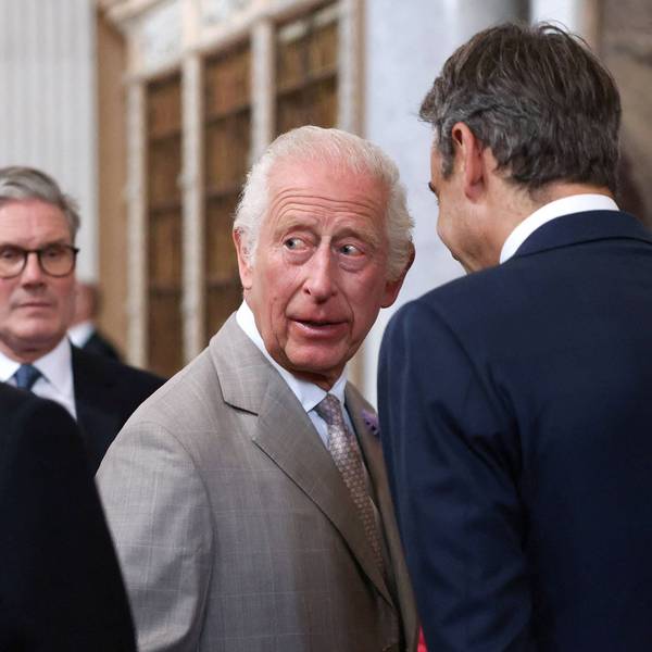 König Charles III. bei einem öffentlichen Auftritt in England.
