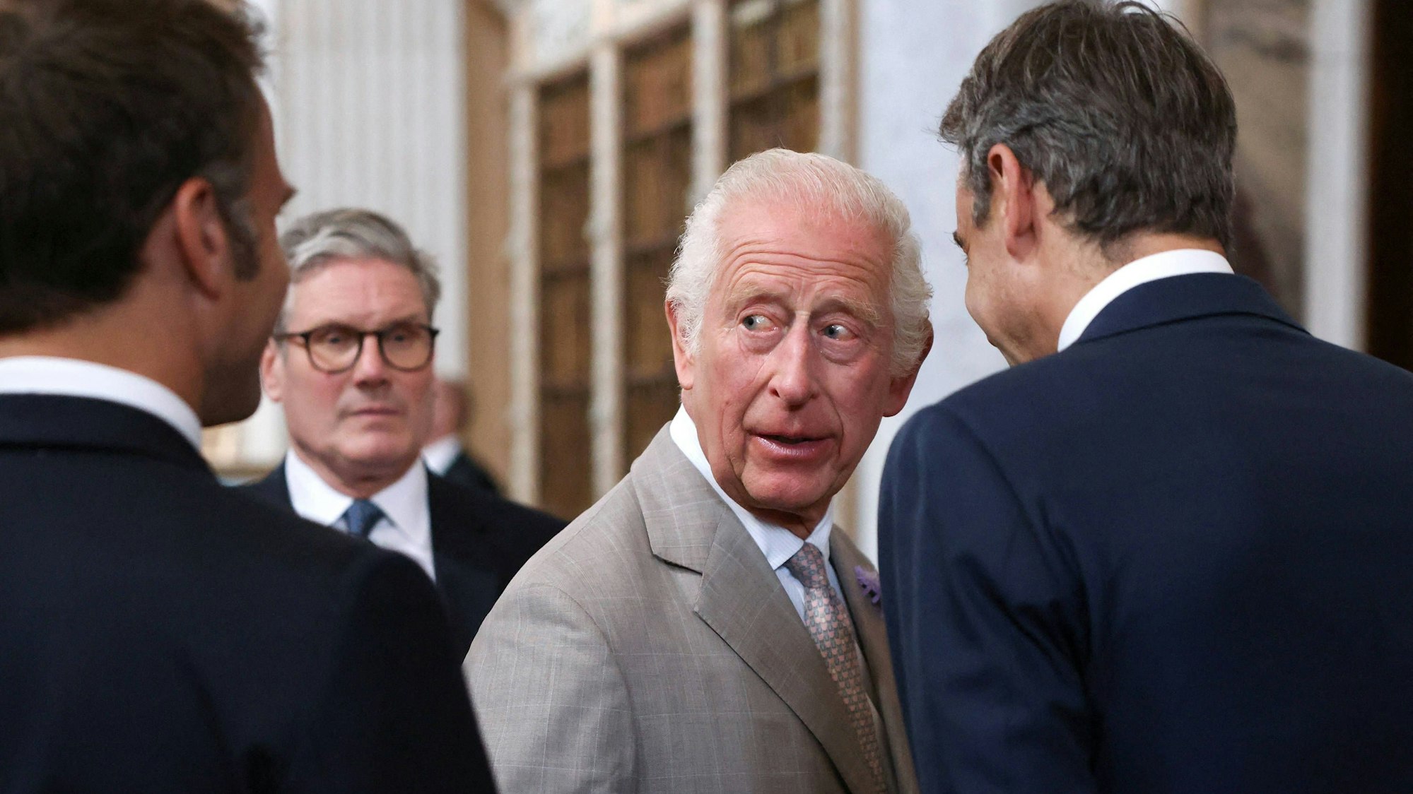 König Charles III. bei einem öffentlichen Auftritt in England.