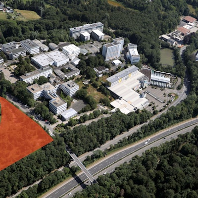 Die rote Fläche zeigt den Standort des Busbetriebshofs am Technologiepark Moitzfeld