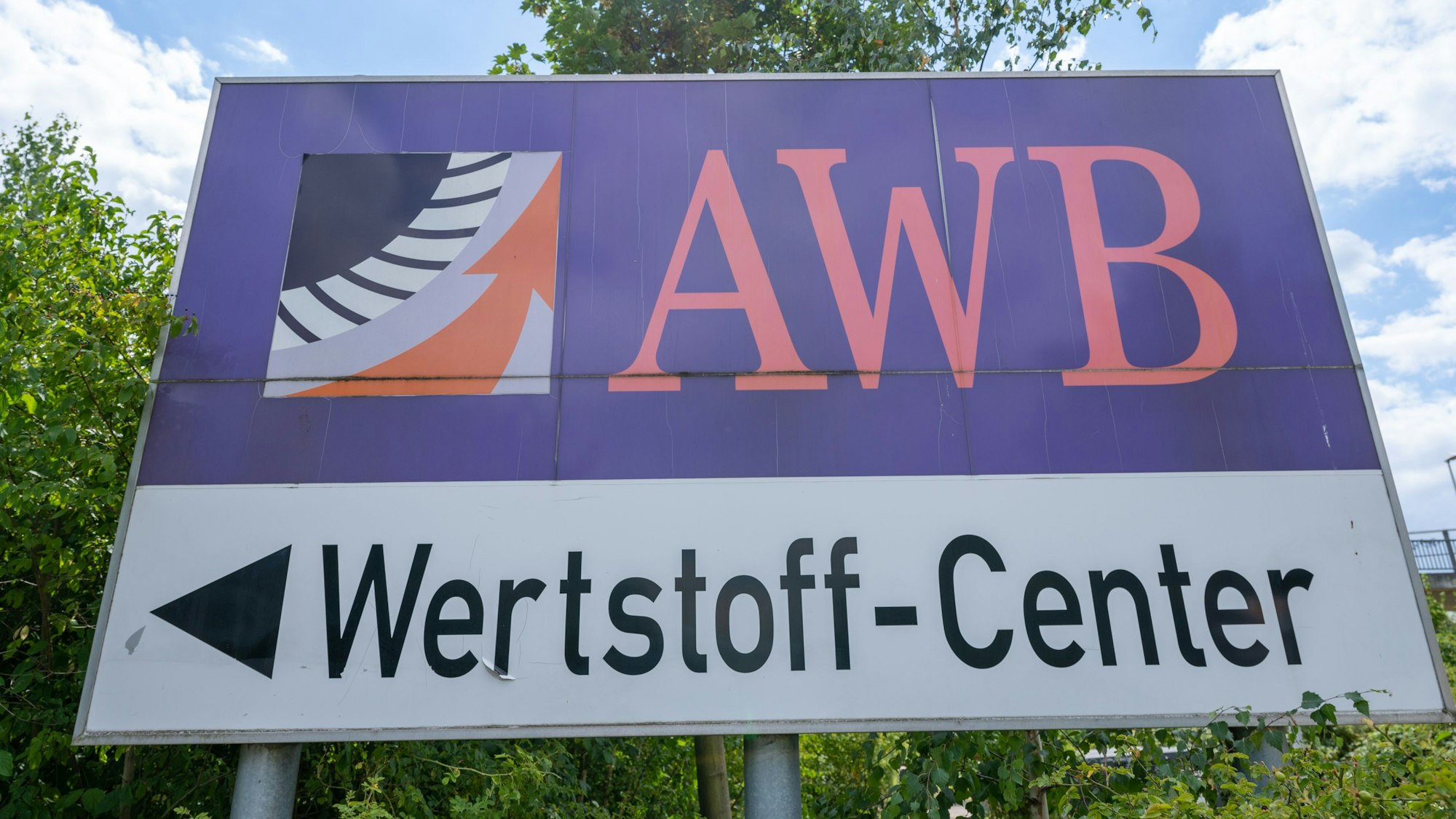 Schild zum Werstoff-Center der AWB