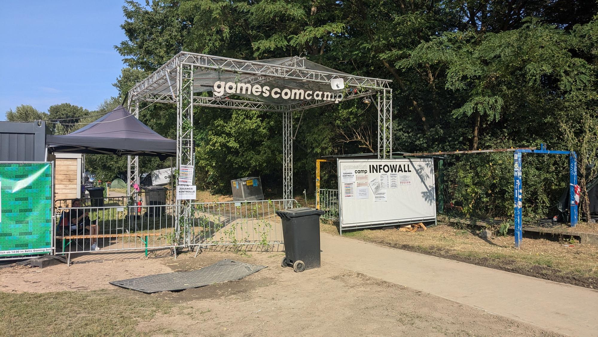 Gamescom Camp Eingang im Jahr 2024