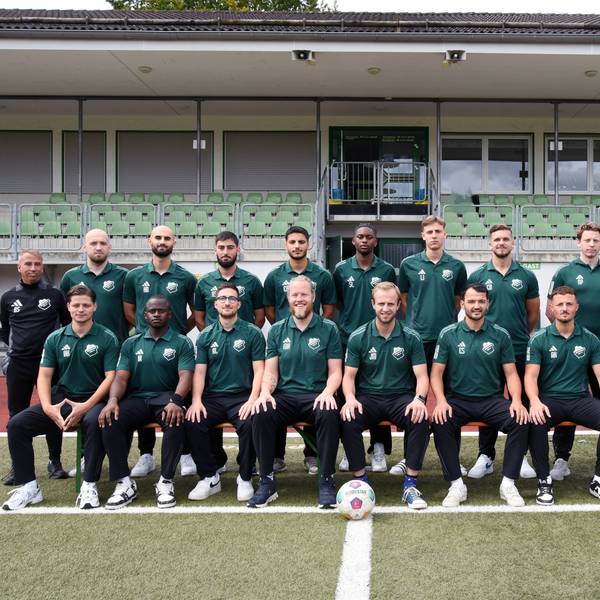 Mannschaftsfoto des SSV Bergneustadt der Saison 2024/25.