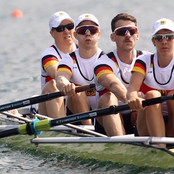 Der deutsche Mixed-Riemenvierer während des Rennens bei den Weltmeisterschaften in Belgrad 2023.