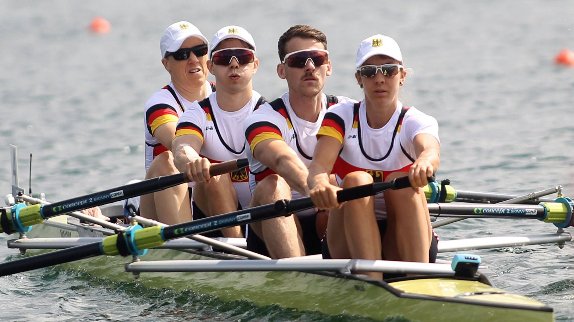 Der deutsche Mixed-Riemenvierer während des Rennens bei den Weltmeisterschaften in Belgrad 2023.