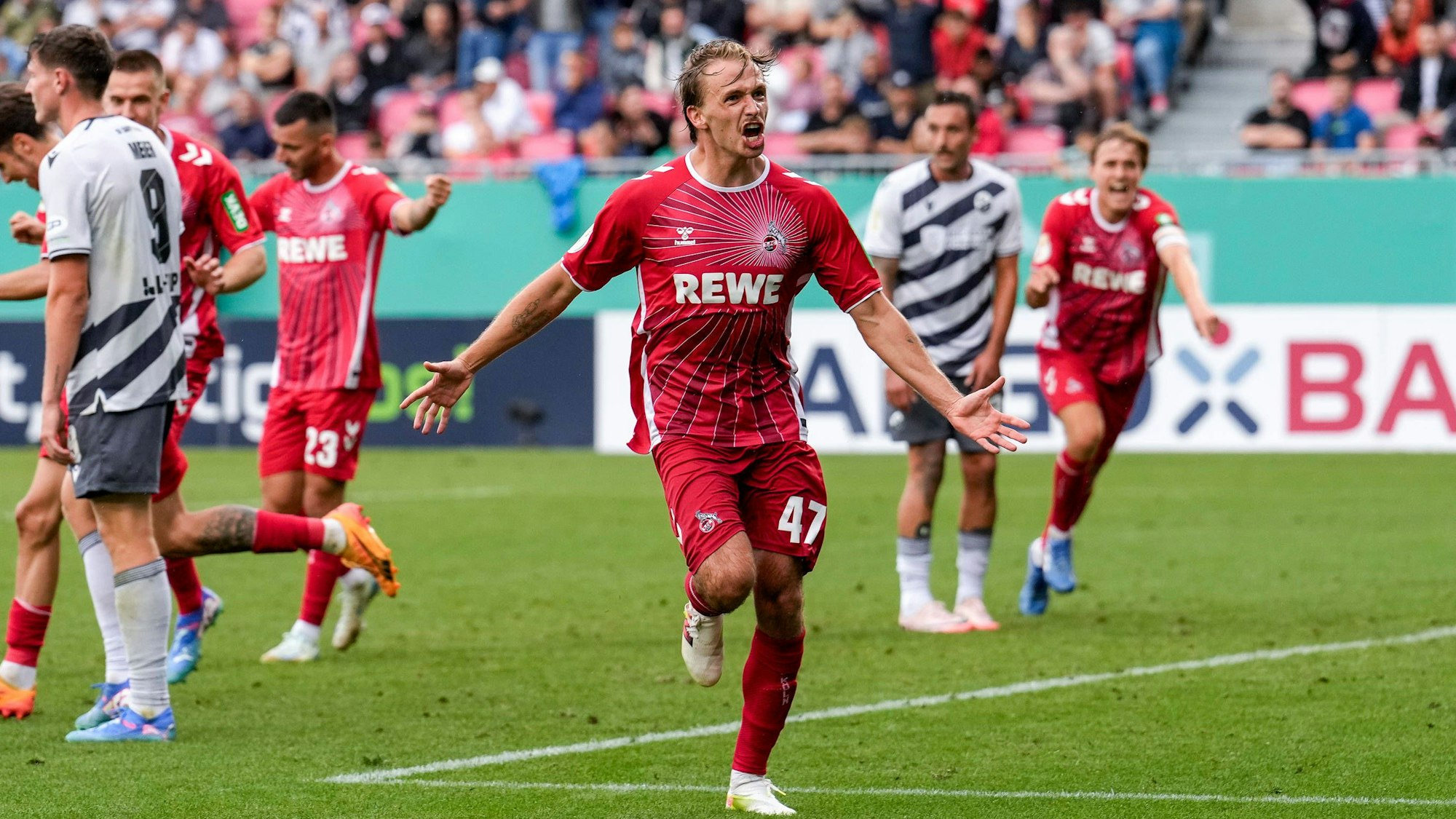Mathias Olesen nach seinem Siegtreffer zum 3:2 in der Verlängerung gegen Sandhausen