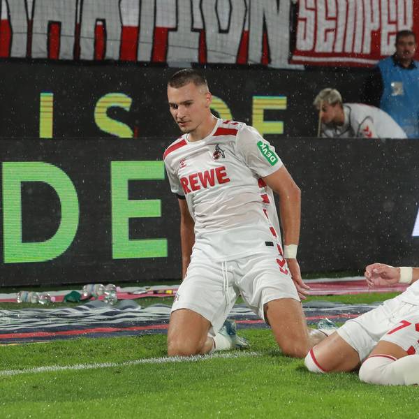 Lemperle und Paqarada bejubeln das 3:0.