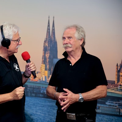 Moderator Rolf Krahforst im Gespräch mit Henning Krautmacher (r.).