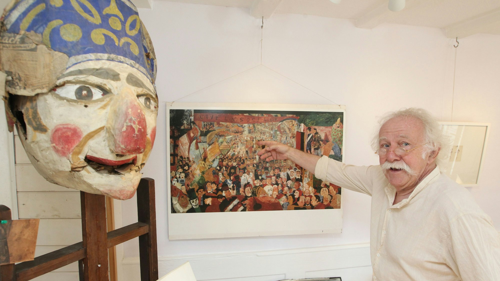 Am kommenden Wochenende (31. August und 1. September) eröffnet Burkard Sondermeier in seinem Kunsthaus in Seelscheid die Ausstellung über den belgischen Maler James Ensor.