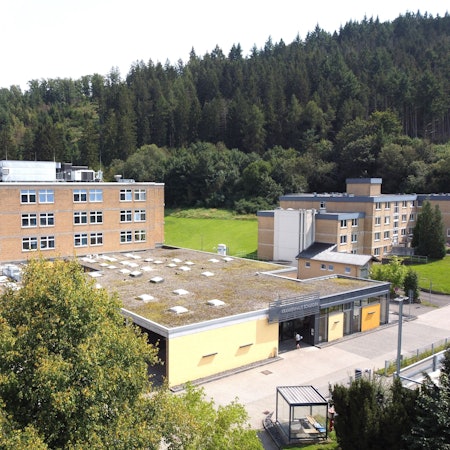 Das Luftbild zeigt das Krankenhaus in Schleiden.