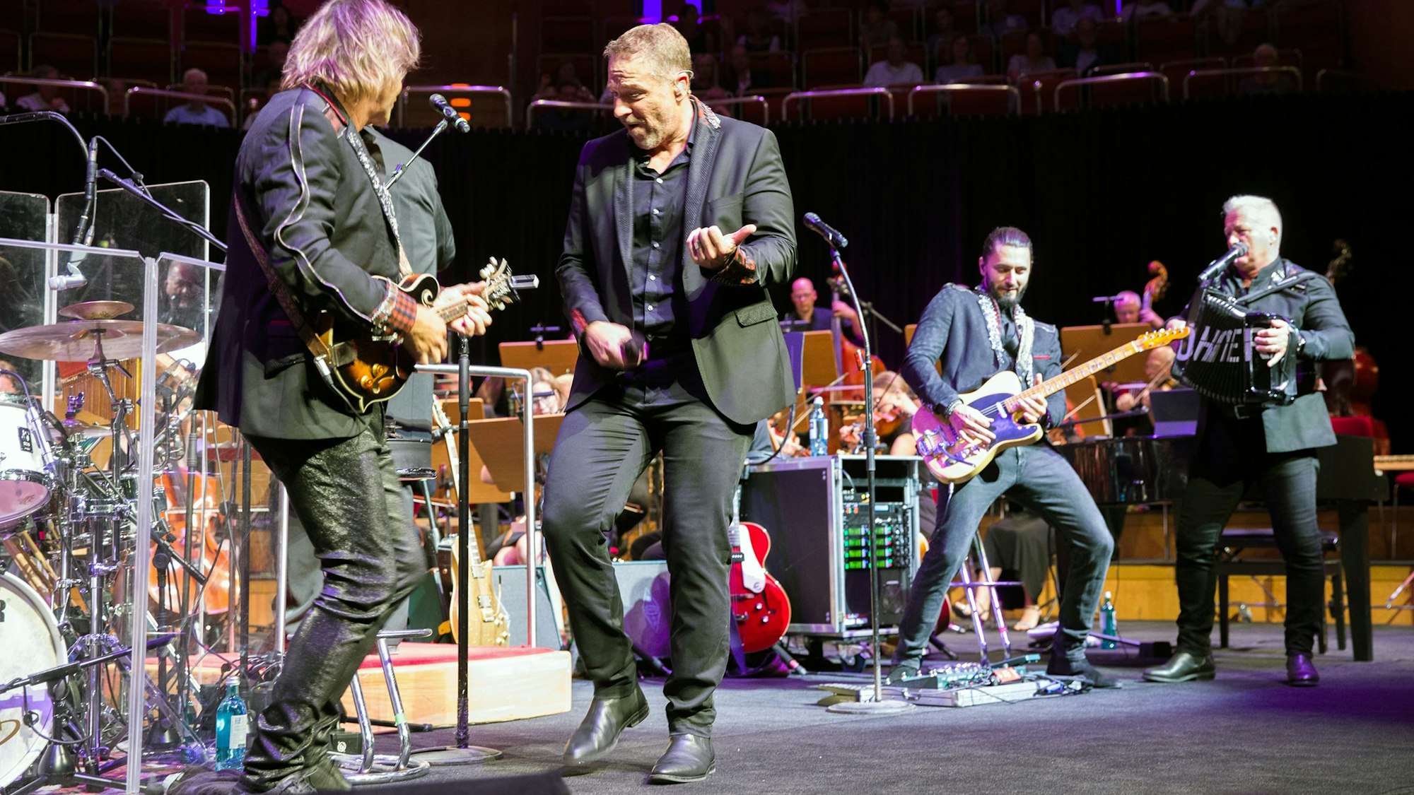 Die Höhner spielen auf der Philharmoniebühne.