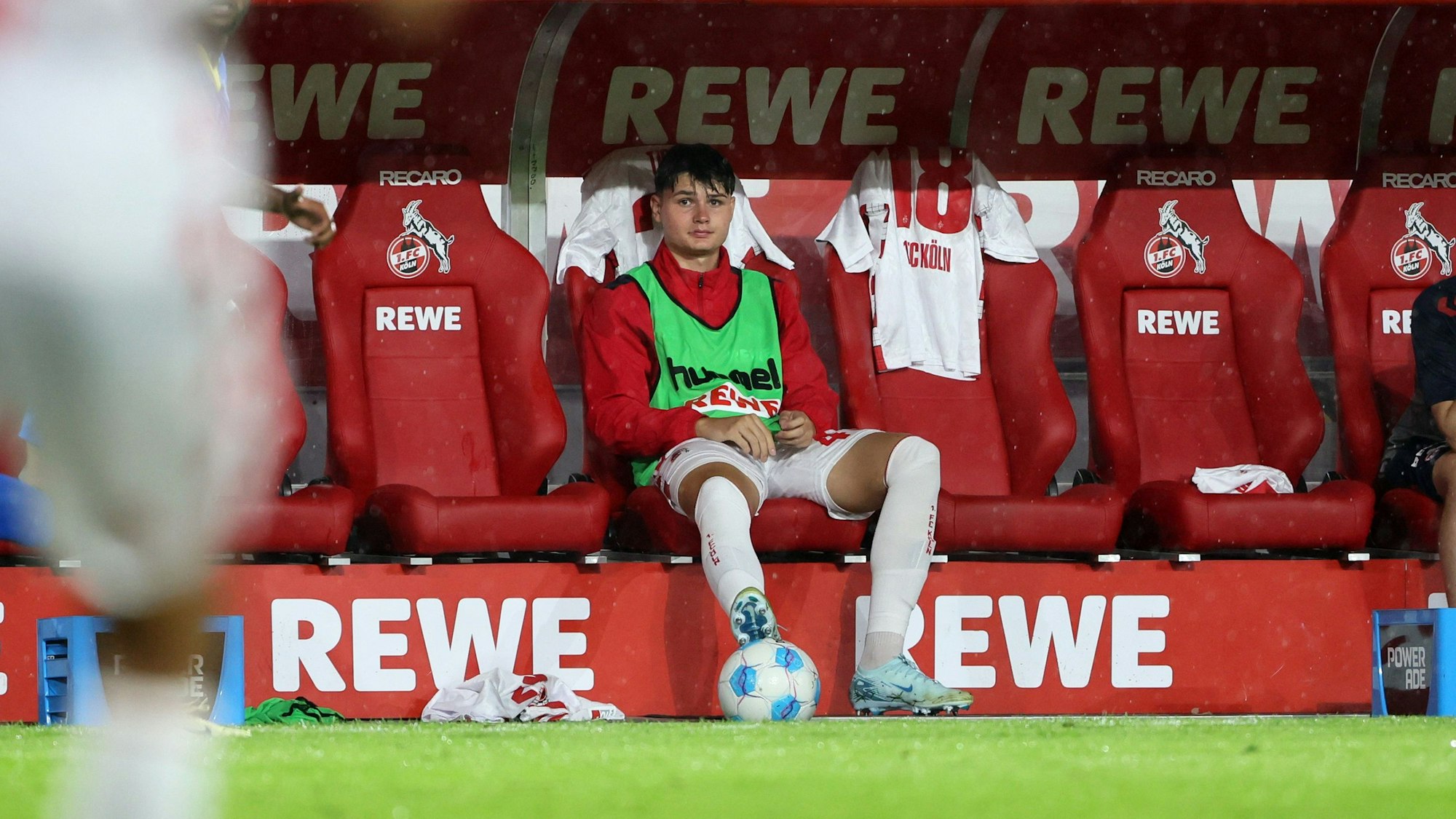 Stürmer Jaka Cuber Potocnik wartete am Samstagabend trotz deutlicher Kölner Führung vergeblich auf seine Einwechslung.