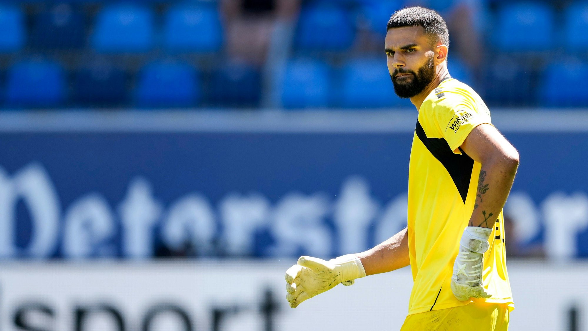 Eduardo Dos Santos Haesler Dudu, Torwart, Viktoria, 1, Einzelbild, Einzelfoto, Aktion, Action, 10.08.2024, Mannheim Deutschland, Fussball, 3. Liga, SV Waldhof Mannheim - FC Viktoria Köln, DFB/DFL REGULATIONS PROHIBIT ANY USE OF PHOTOGRAPHS AS IMAGE SEQUENCES AND/OR QUASI-VIDEO. *** Eduardo Dos Santos Haesler Dudu, Goalkeeper, Viktoria, 1 , single picture, single photo, action, action, 10 08 2024, Mannheim Germany , Soccer, 3 Liga, SV Waldhof Mannheim FC Viktoria Köln, DFB DFL REGULATIONS PROHIBIT ANY USE OF PHOTOGRAPHS AS IMAGE SEQUENCES AND OR QUASI VIDEO xozx