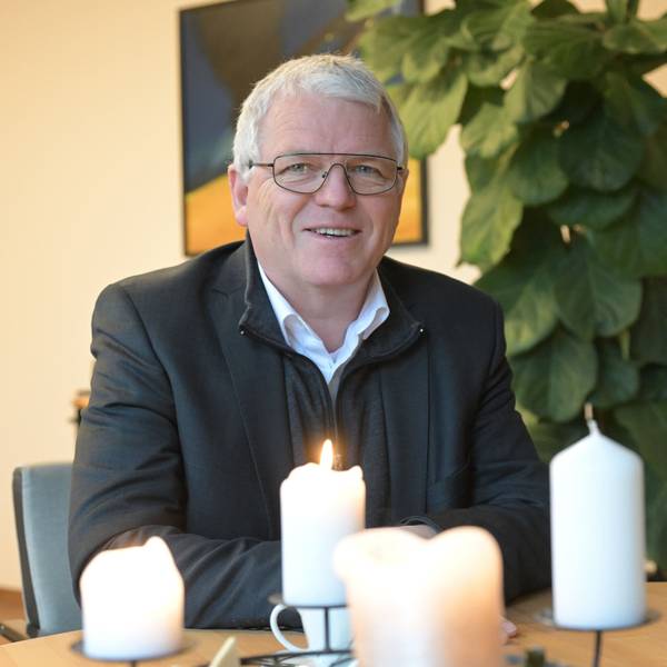 Das Foto zeigt Bürgermeister Willi Heider