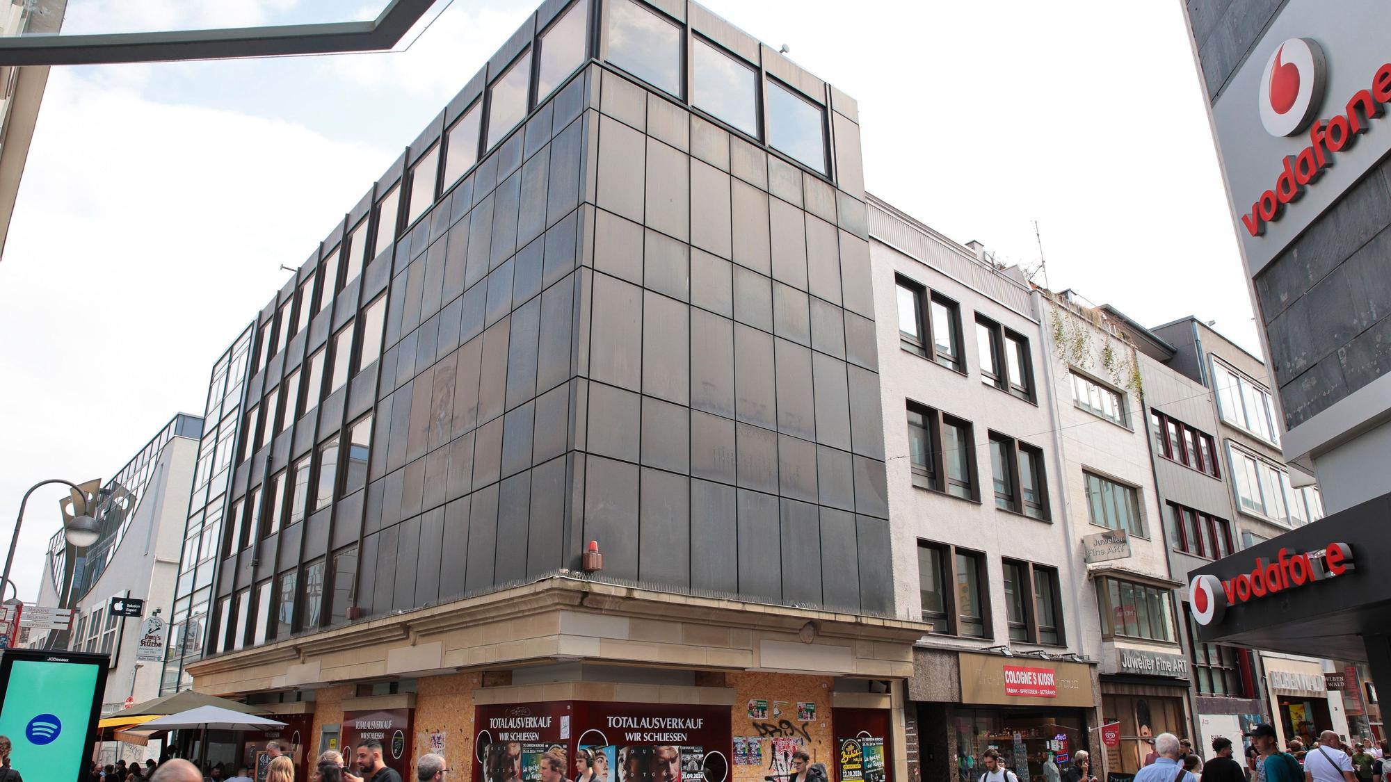 Fassade des aktuellen Gebäudes an der Ecke Hohe Straße/Große Budengasse