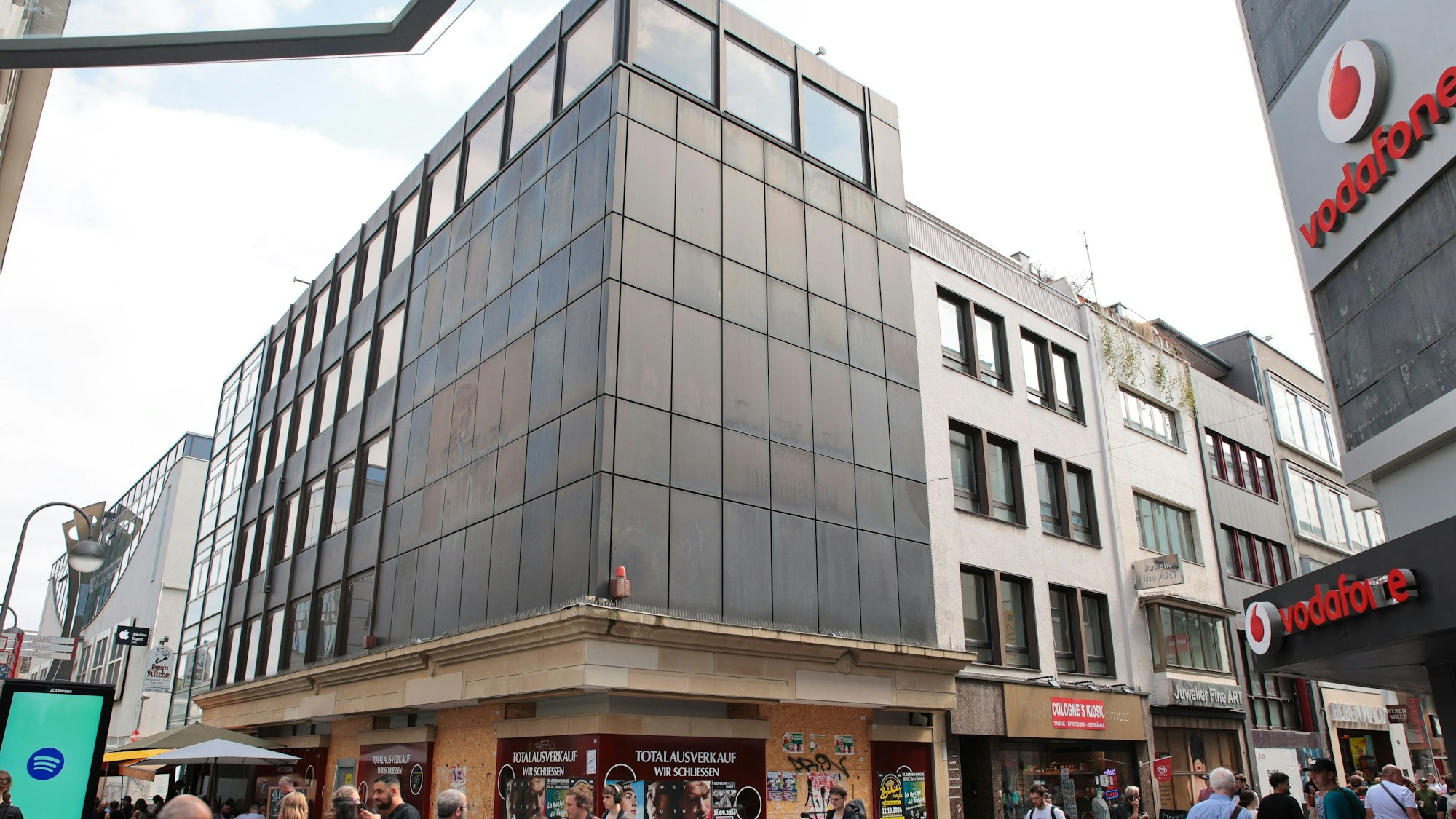 Fassade des aktuellen Gebäudes an der Ecke Hohe Straße/Große Budengasse