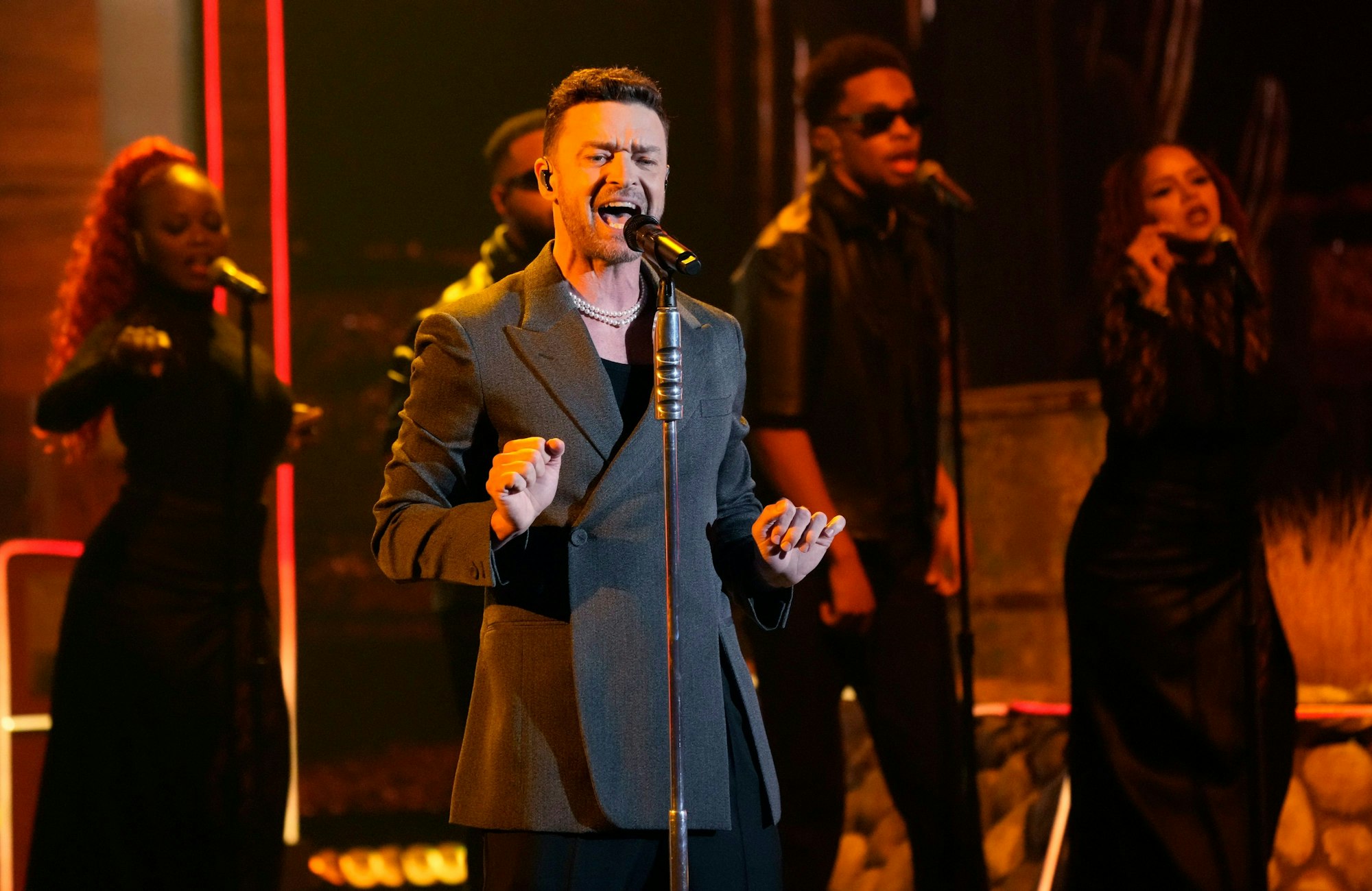 Justin Timberlake bei einem Auftritt bei den Music Awards im Dolby Theatre in Los Angeles auf.